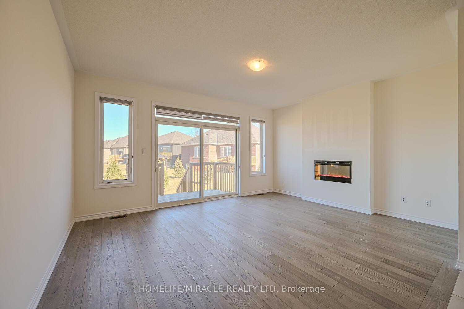 Photo 9 of 8 Beatrice Drive, Wasaga Beach — HOMEH