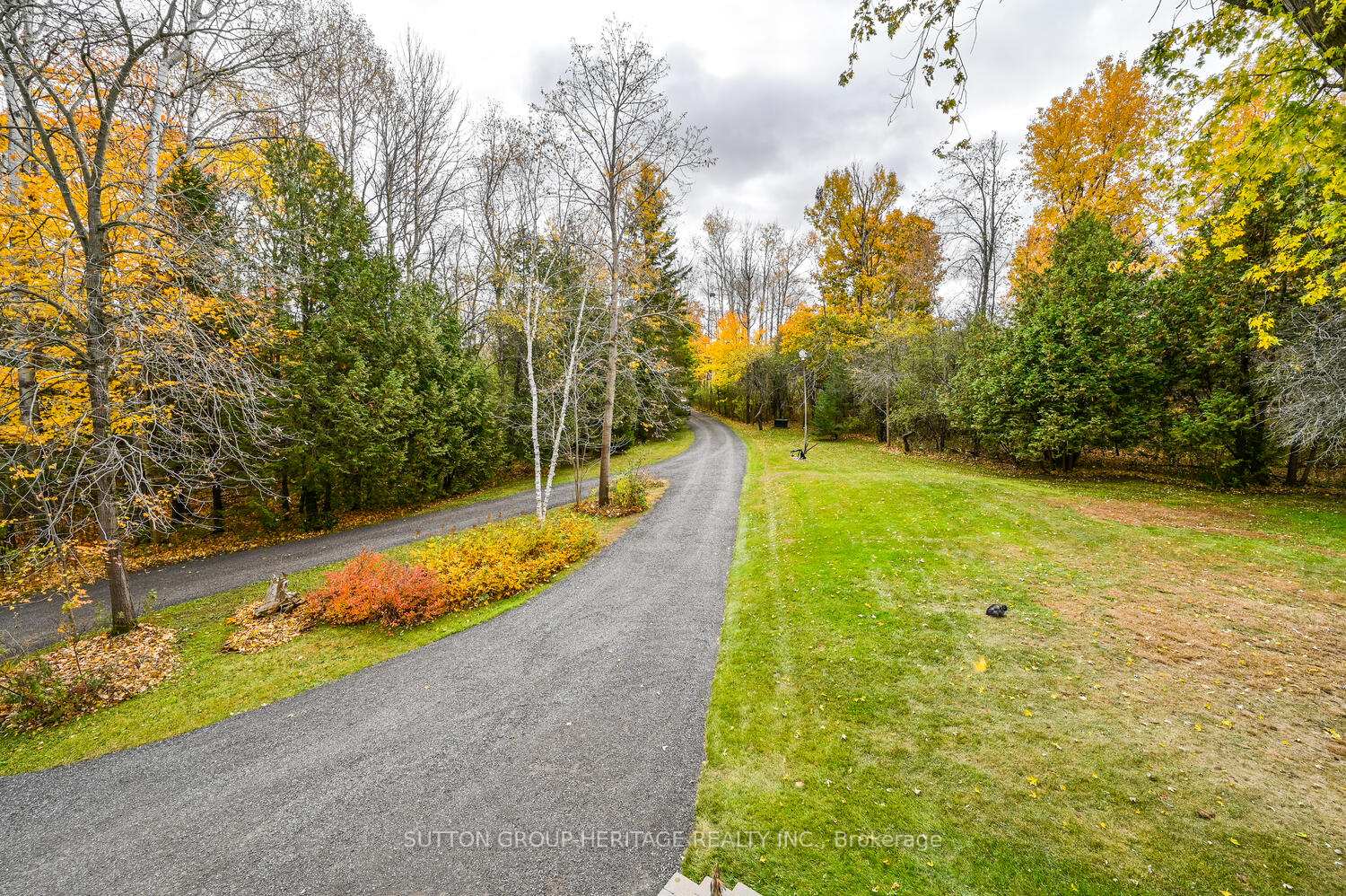 Photo 2 of 728 Sandford Road, Uxbridge, Rural Uxbridge — HOMEH