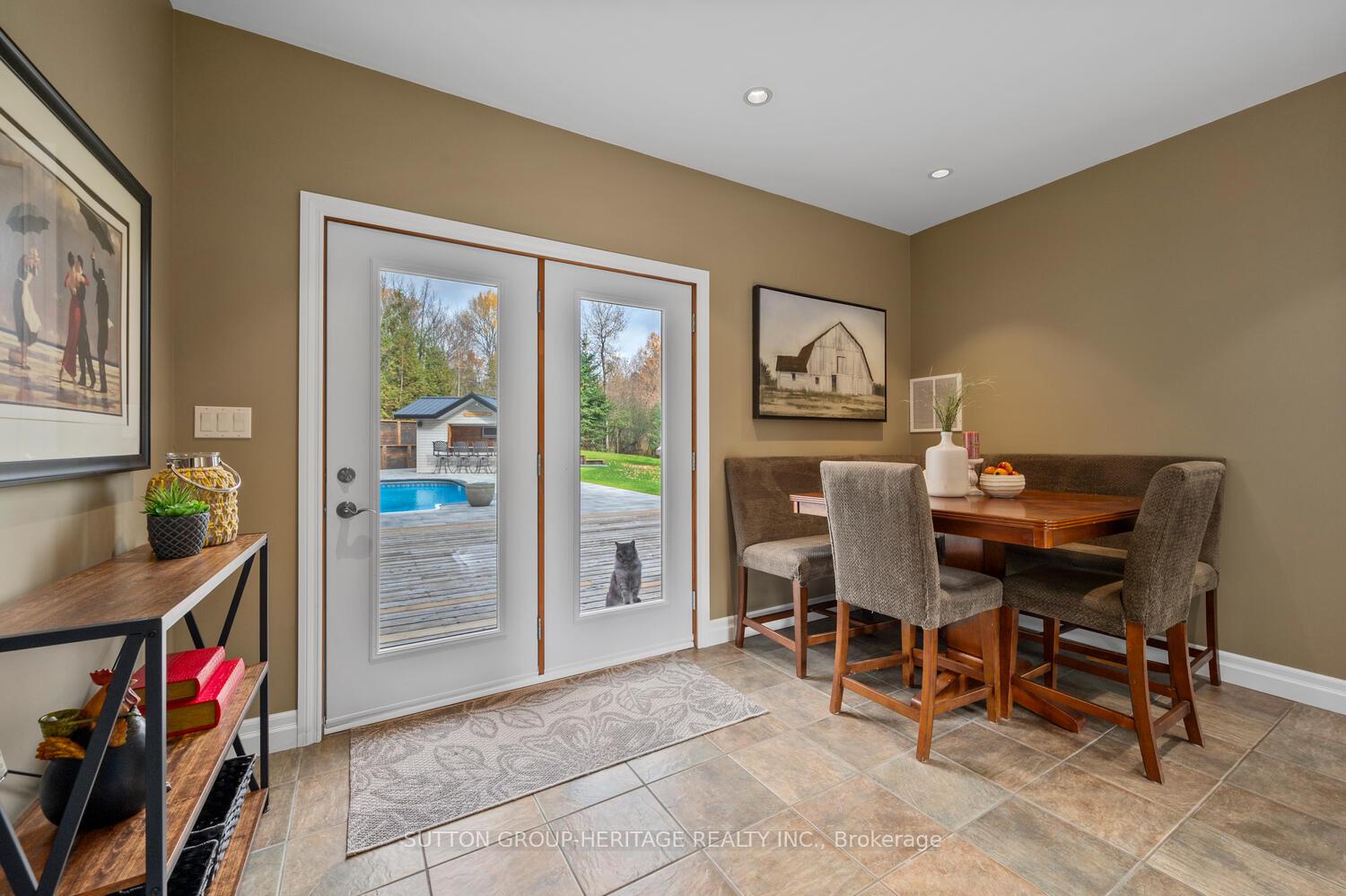 Photo 8 of 728 Sandford Road, Uxbridge, Rural Uxbridge — HOMEH