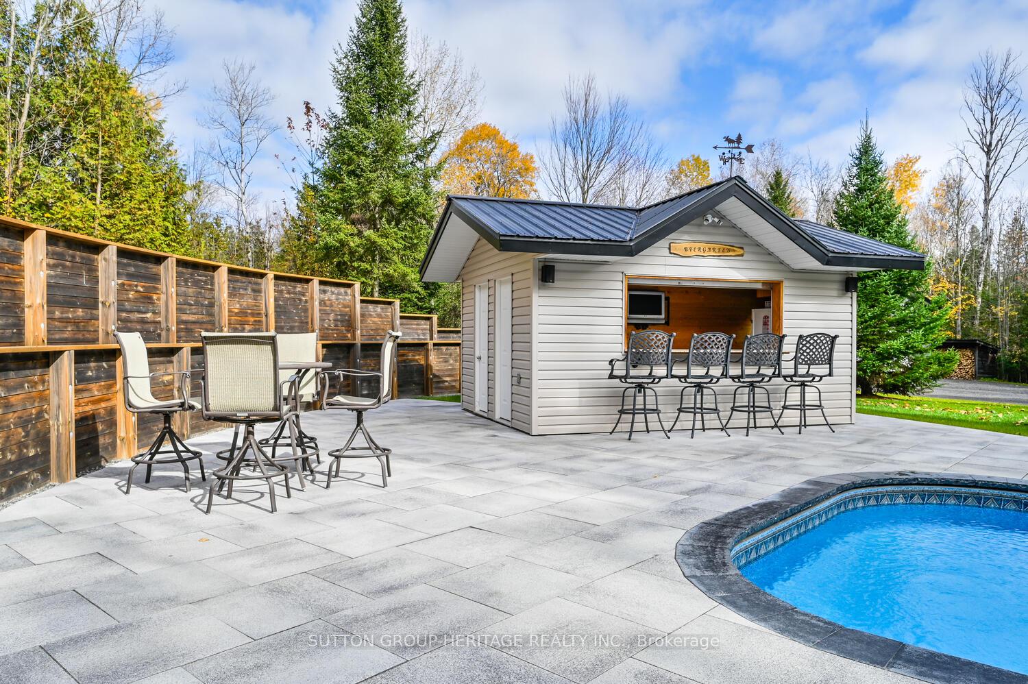 Photo 34 of 728 Sandford Road, Uxbridge, Rural Uxbridge — HOMEH