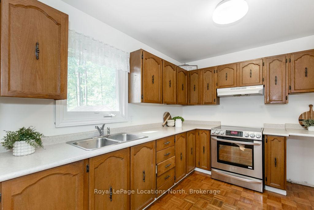 Photo 9 of 86 Antigua Drive, Wasaga Beach — HOMEH