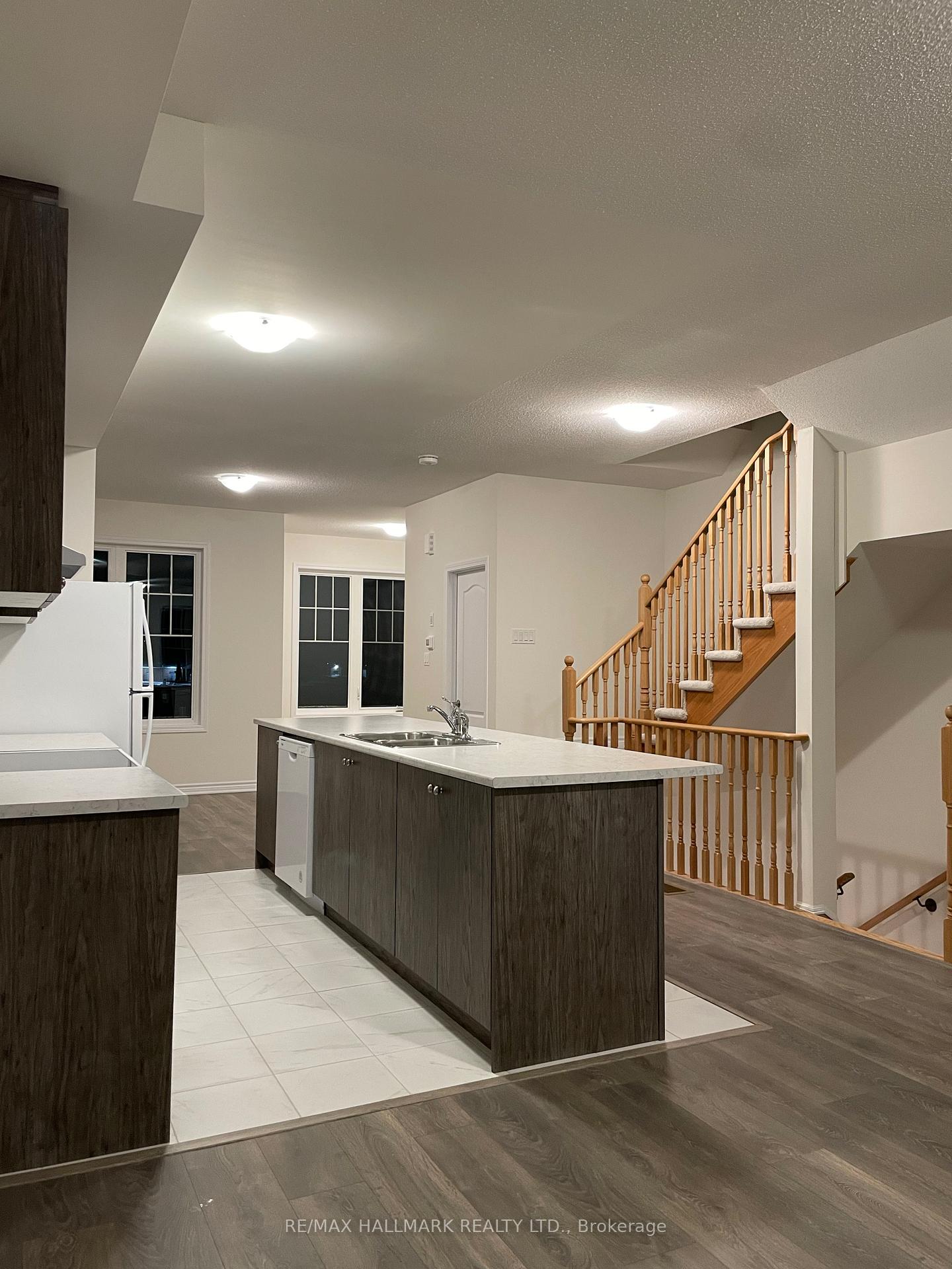 Photo 7 of 15 Lana Circle, Wasaga Beach — HOMEH