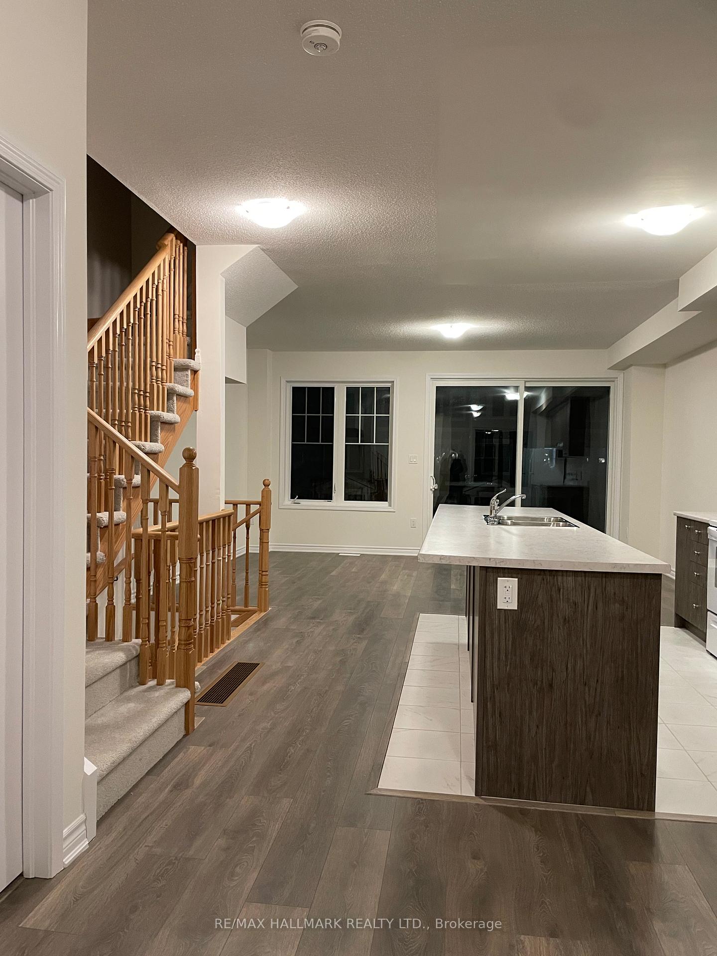Photo 9 of 15 Lana Circle, Wasaga Beach — HOMEH