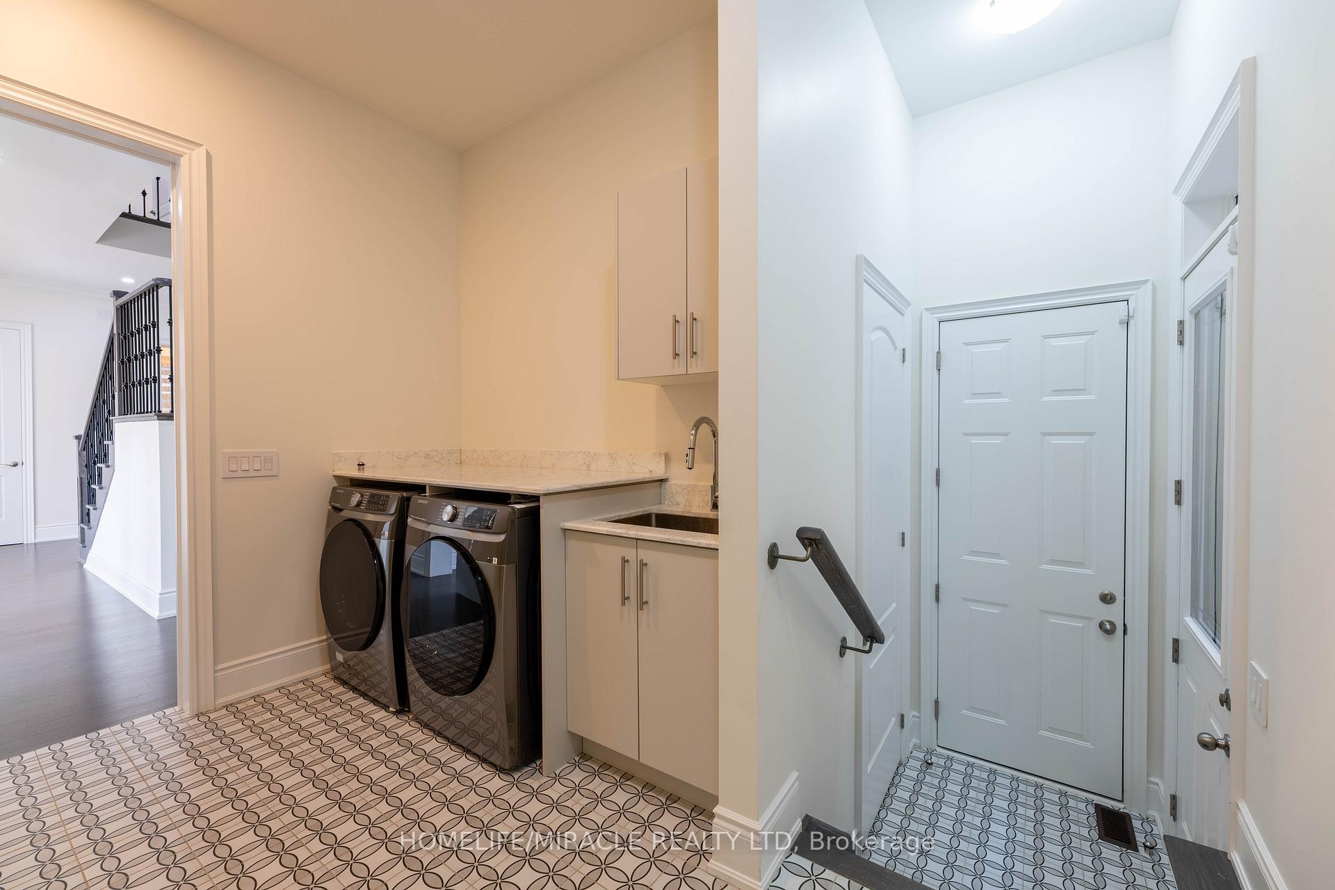 Photo 28 of 92 Appleyard Avenue, Vaughan, Kleinburg — HOMEH