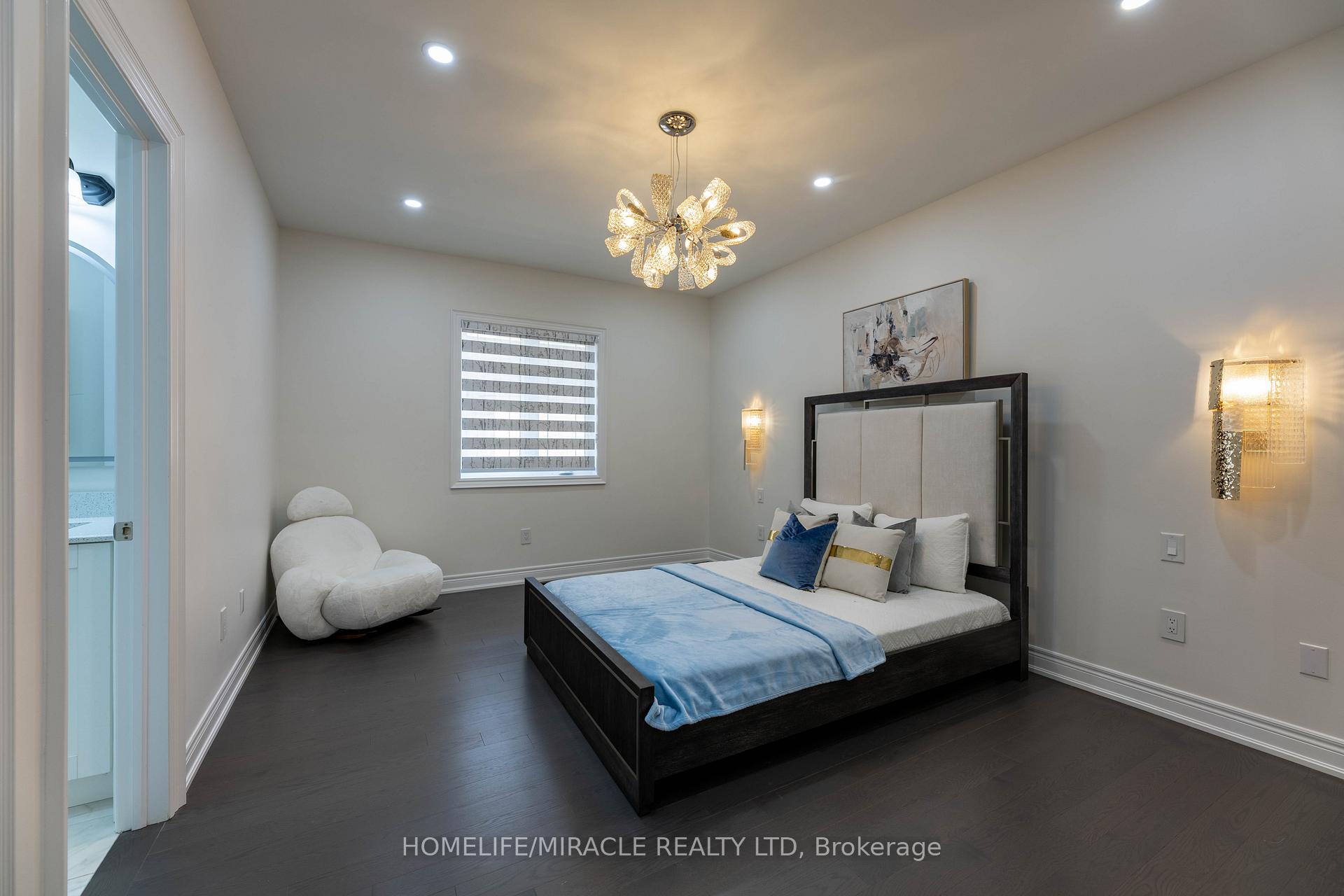 Photo 39 of 92 Appleyard Avenue, Vaughan, Kleinburg — HOMEH