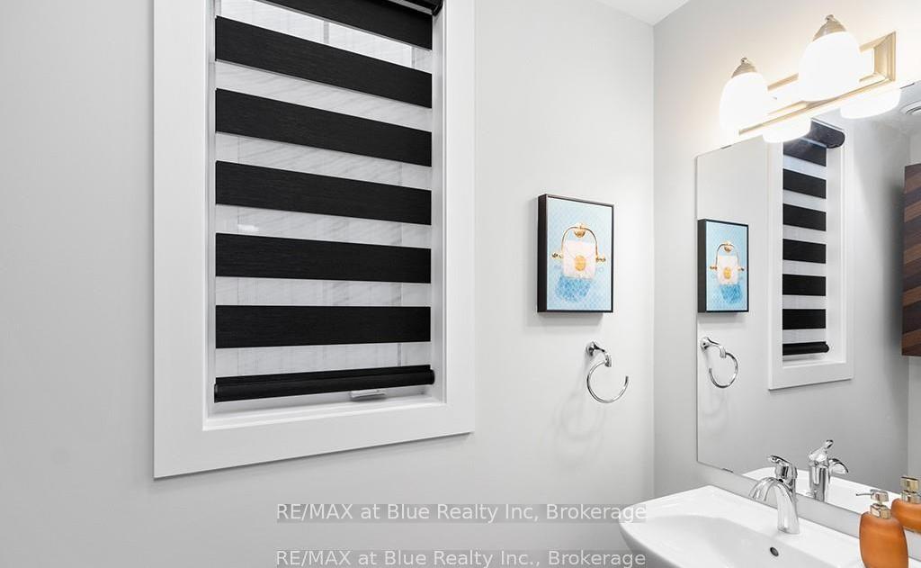 Photo 14 of 123 Black Willow Crescent, Blue Mountains — HOMEH
