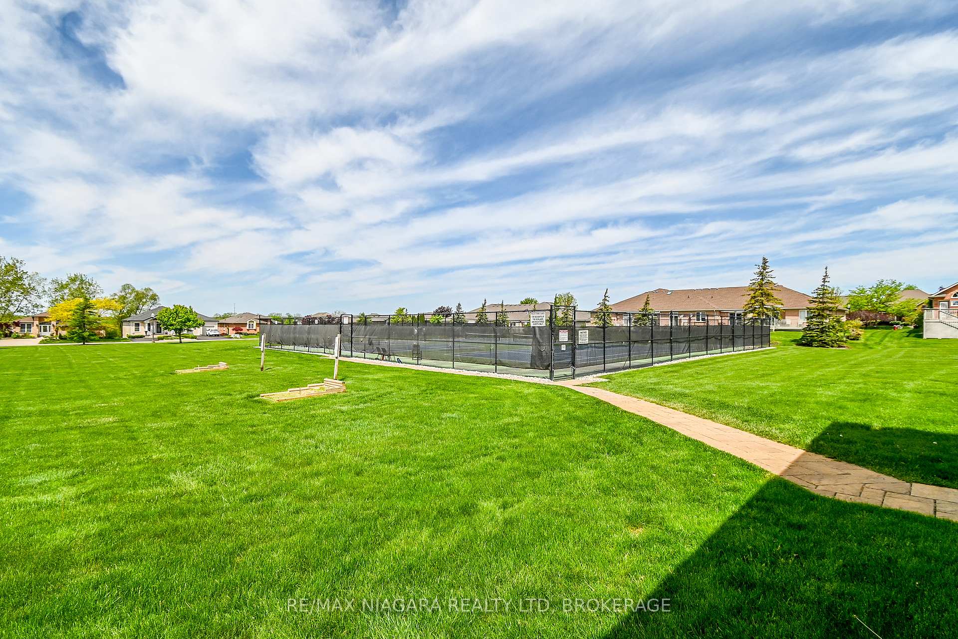 Photo 47 of 40 Galloway Trail, Welland, Hwy 406/Welland — HOMEH