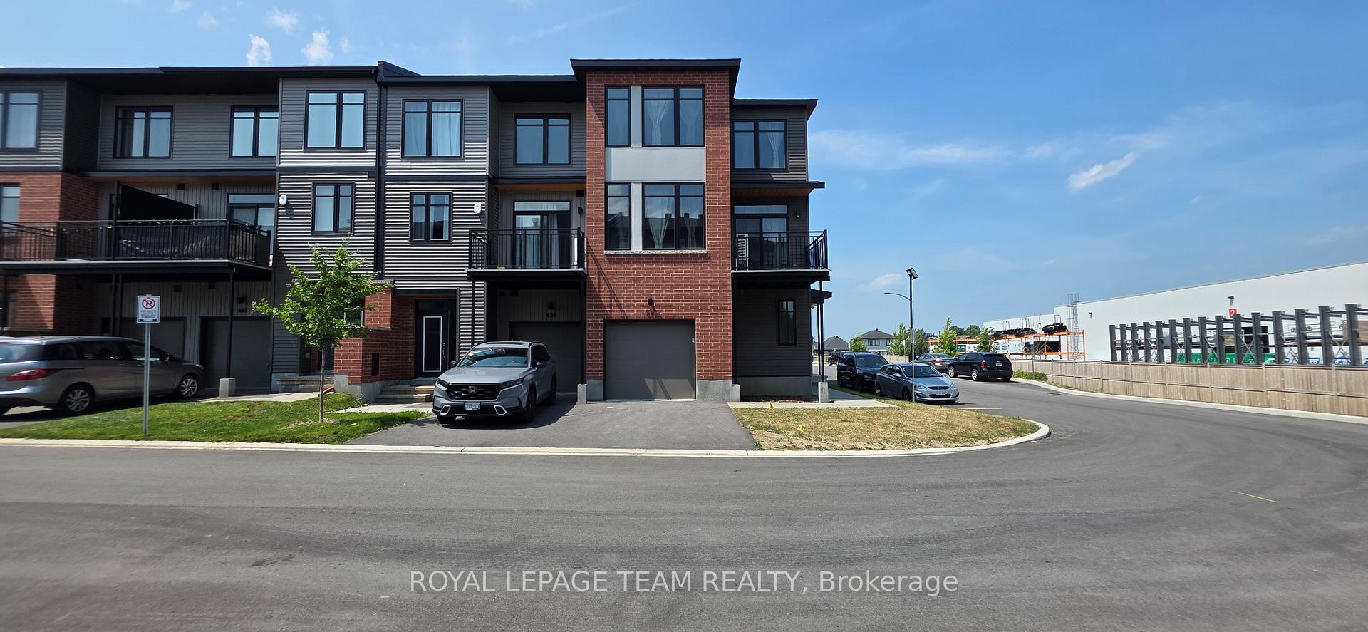 Photo 1 of 657 Corporal Private, Ottawa, Blossom Park/Kemp Park/Findlay Creek — HOMEH
