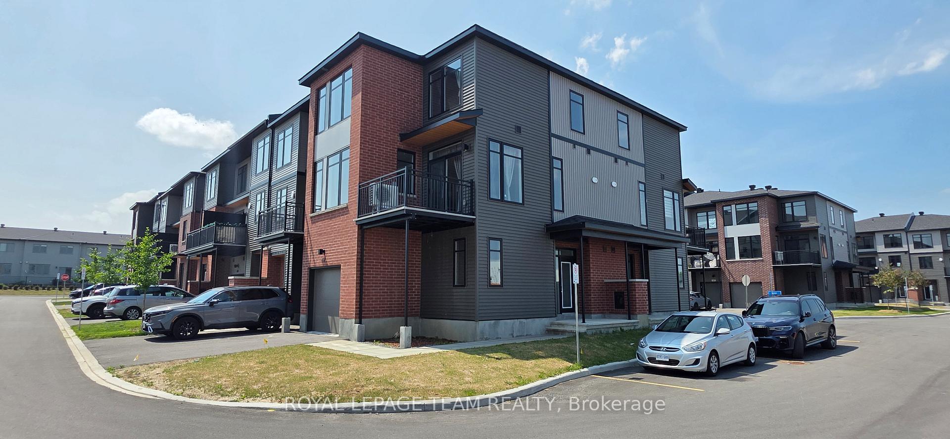 Photo 2 of 657 Corporal Private, Ottawa, Blossom Park/Kemp Park/Findlay Creek — HOMEH