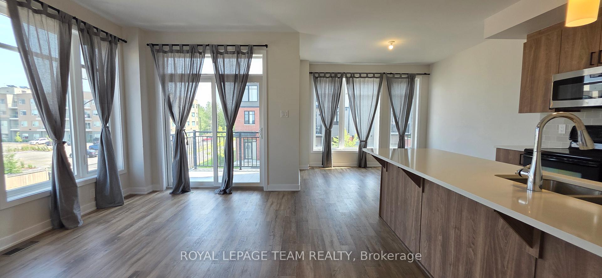 Photo 11 of 657 Corporal Private, Ottawa, Blossom Park/Kemp Park/Findlay Creek — HOMEH