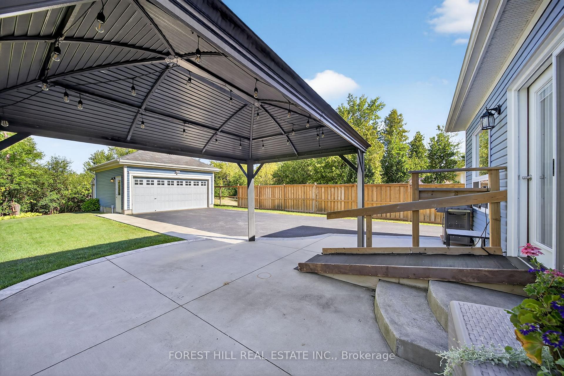 Photo 30 of 70 Robert Street S, Wasaga Beach — HOMEH