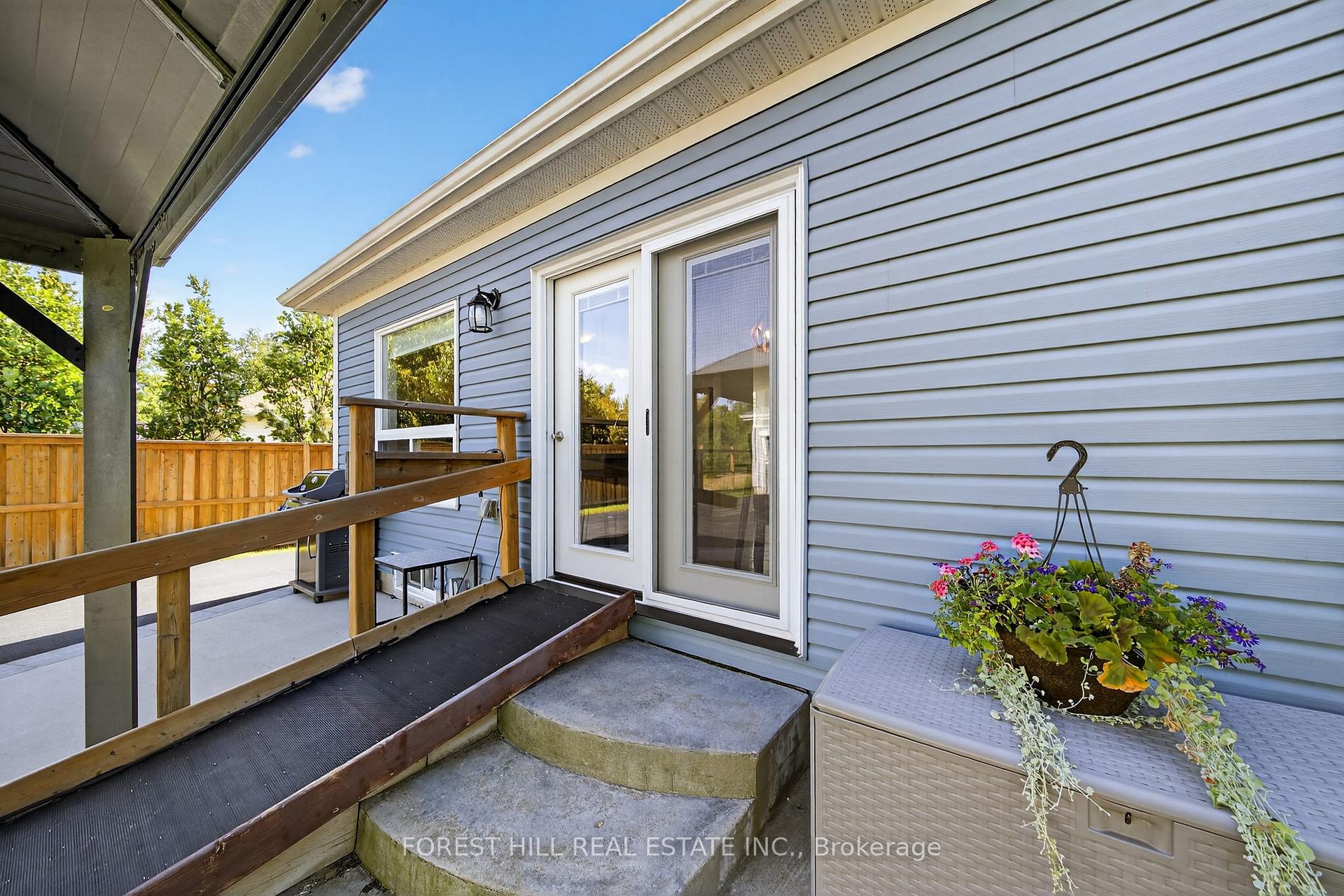 Photo 31 of 70 Robert Street S, Wasaga Beach — HOMEH