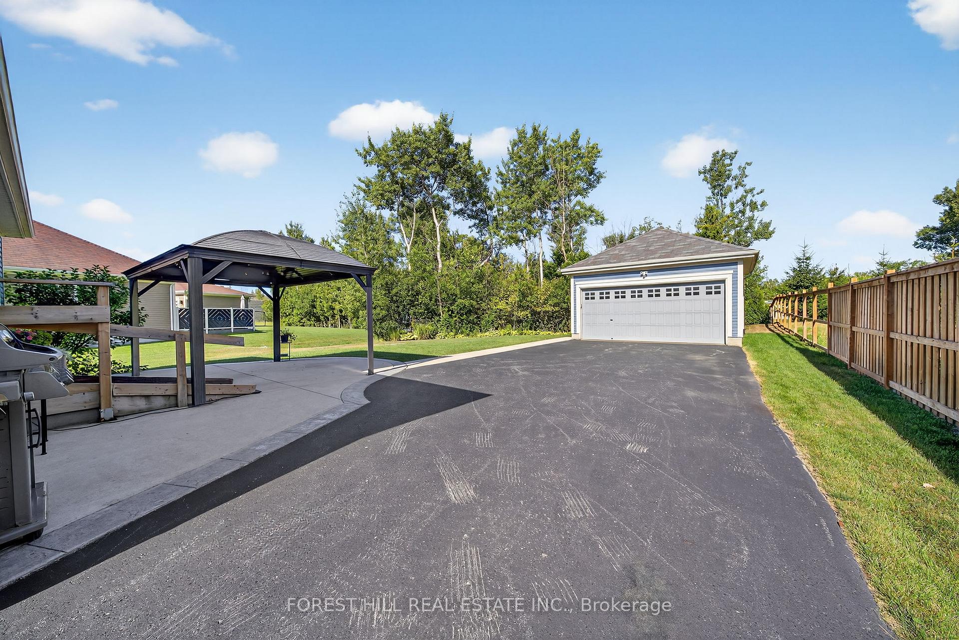 Photo 34 of 70 Robert Street S, Wasaga Beach — HOMEH