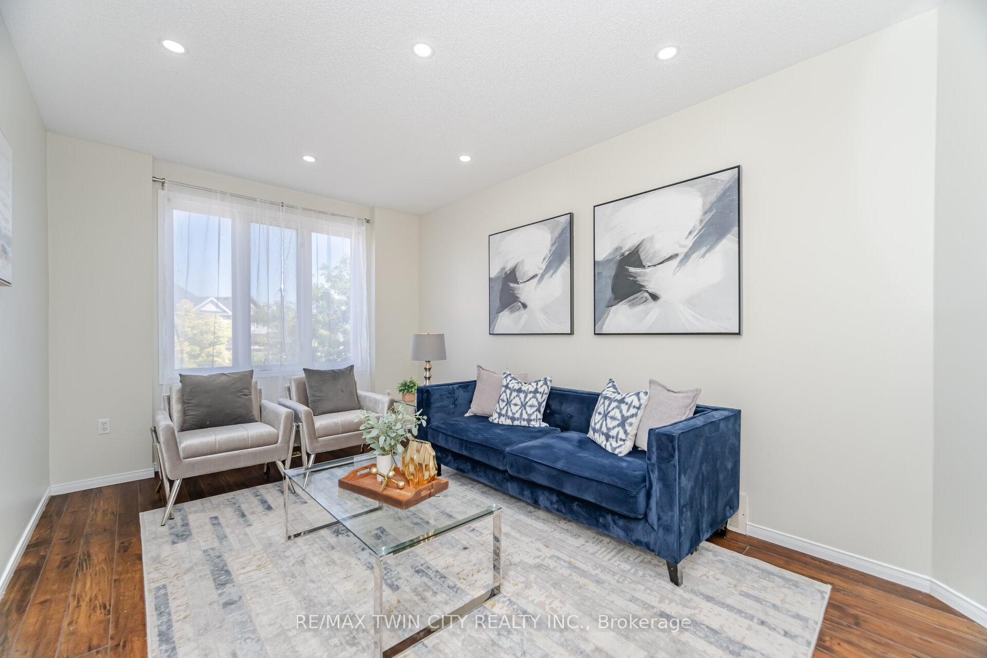 Photo 17 of 525 Chablis Drive, Waterloo — HOMEH