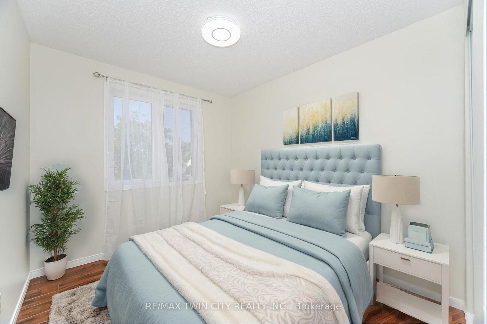 Photo 22 of 525 Chablis Drive, Waterloo — HOMEH
