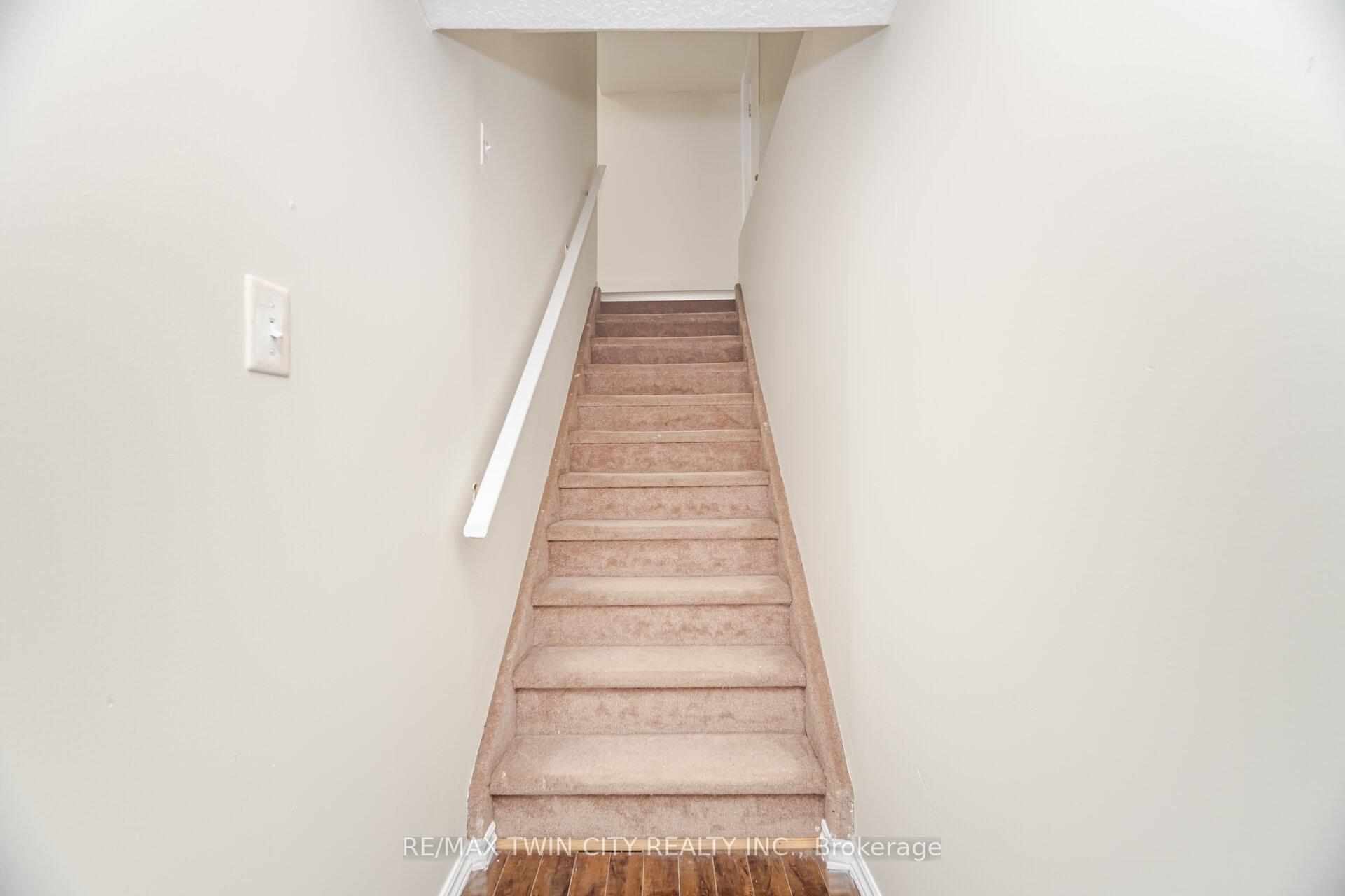 Photo 27 of 525 Chablis Drive, Waterloo — HOMEH