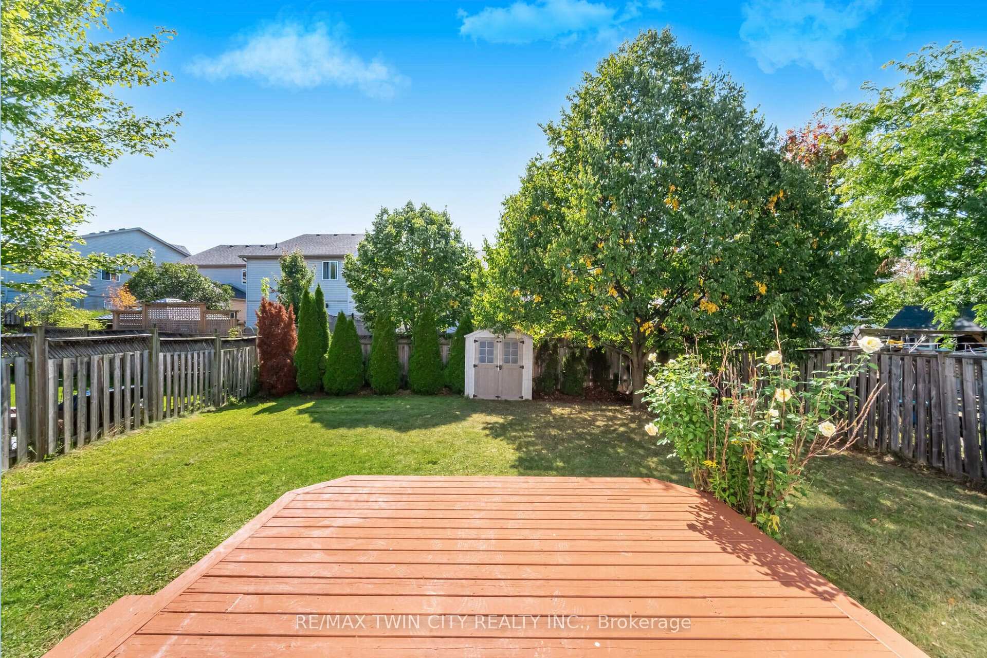 Photo 37 of 525 Chablis Drive, Waterloo — HOMEH