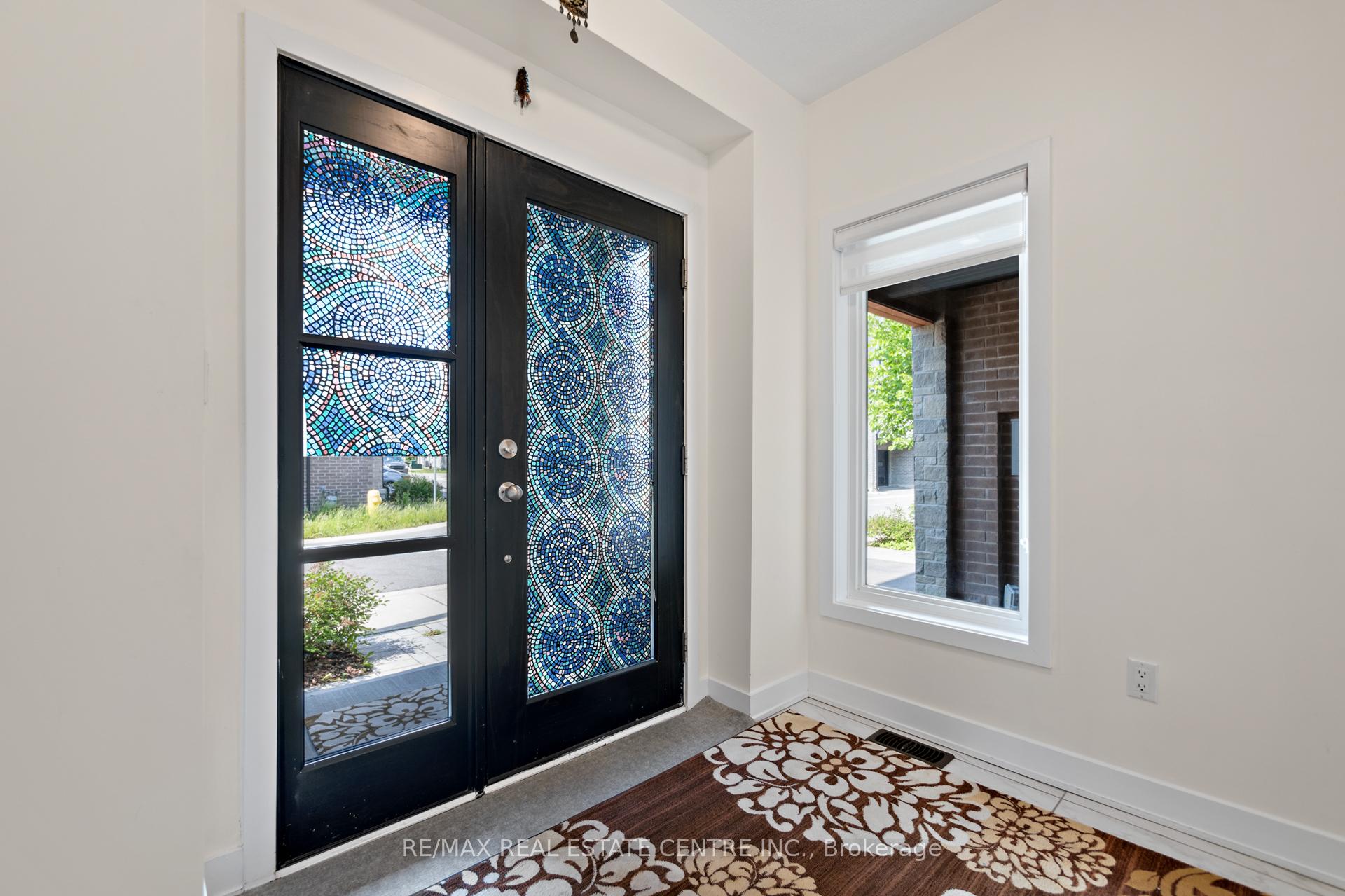 Photo 3 of 53 Benoit Street, Vaughan, Vellore Village — HOMEH