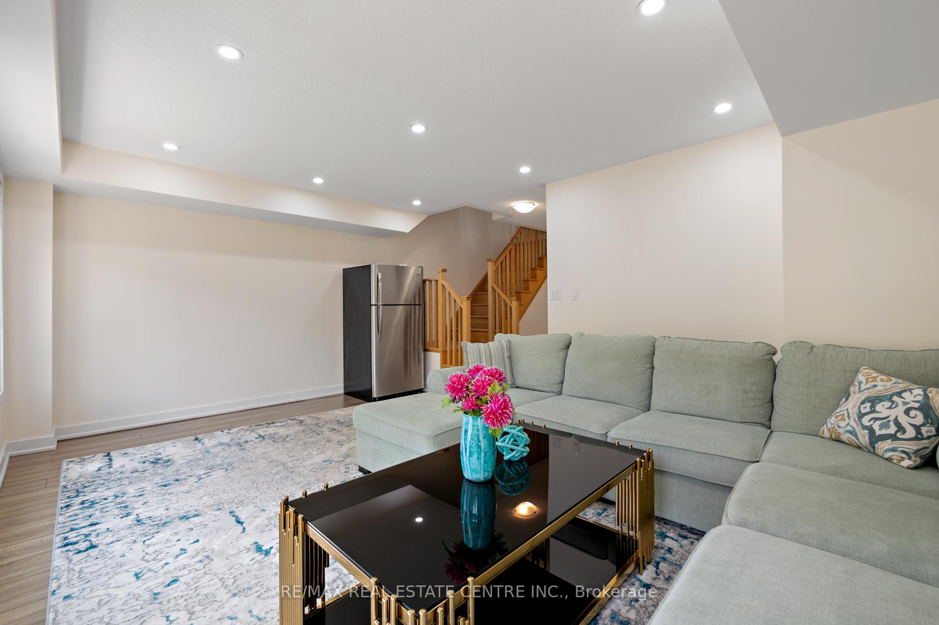 Photo 8 of 53 Benoit Street, Vaughan, Vellore Village — HOMEH