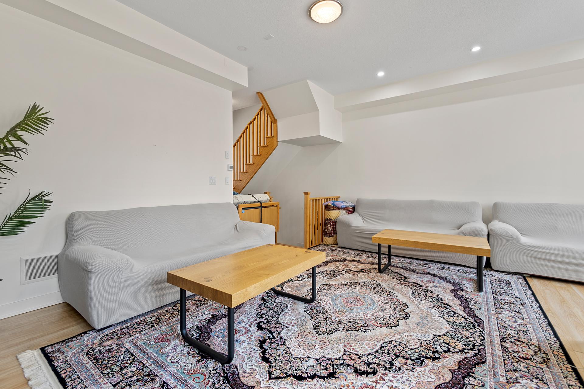 Photo 10 of 53 Benoit Street, Vaughan, Vellore Village — HOMEH