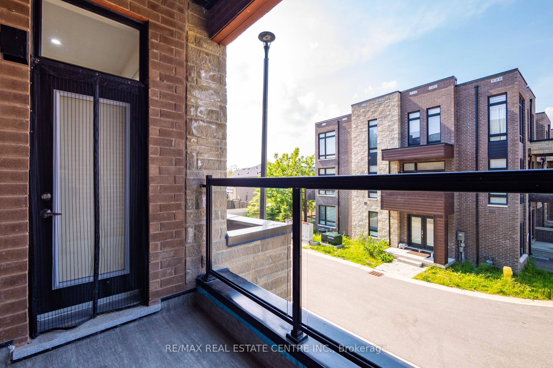Photo 12 of 53 Benoit Street, Vaughan, Vellore Village — HOMEH