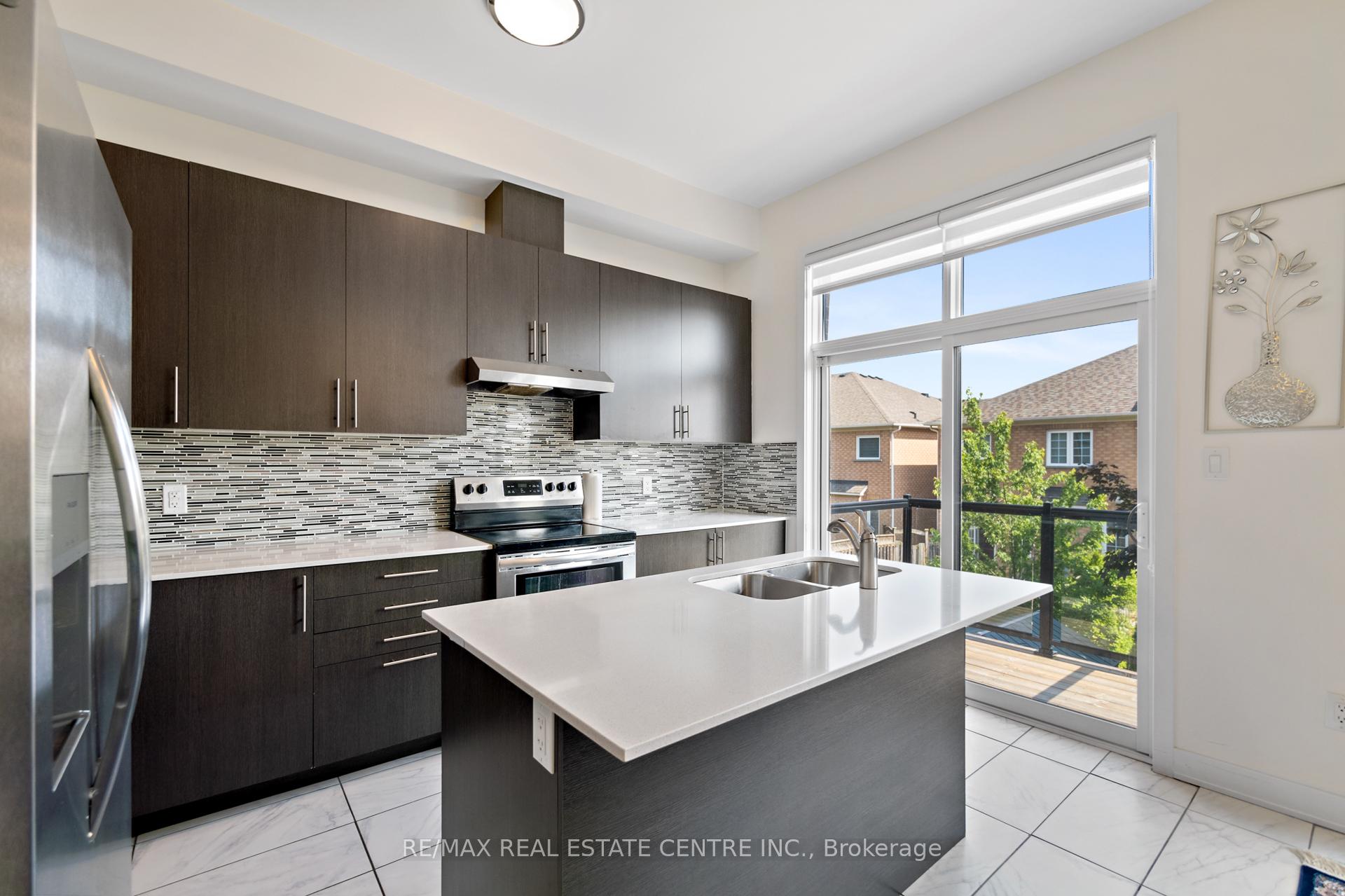 Photo 14 of 53 Benoit Street, Vaughan, Vellore Village — HOMEH