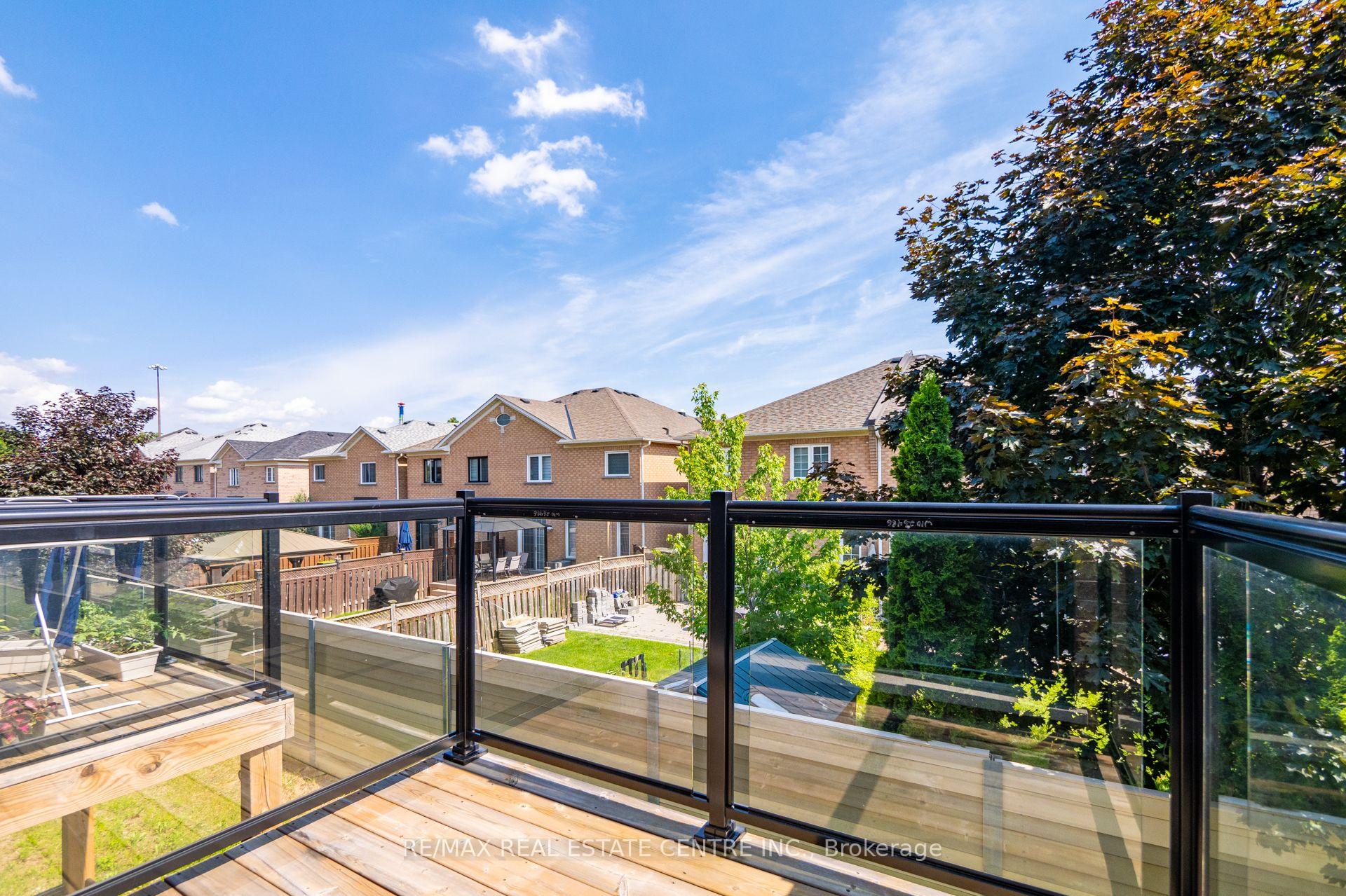 Photo 17 of 53 Benoit Street, Vaughan, Vellore Village — HOMEH