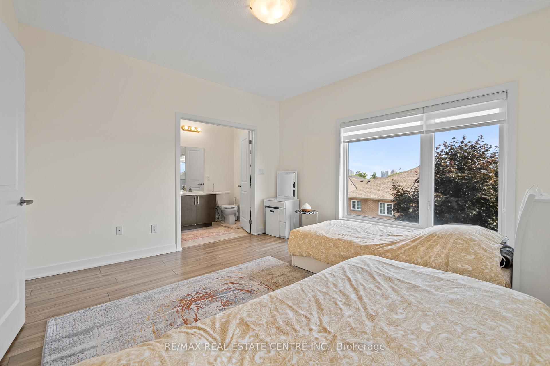 Photo 24 of 53 Benoit Street, Vaughan, Vellore Village — HOMEH