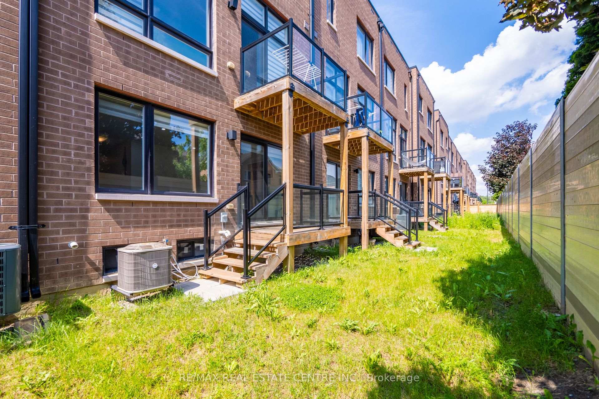 Photo 34 of 53 Benoit Street, Vaughan, Vellore Village — HOMEH