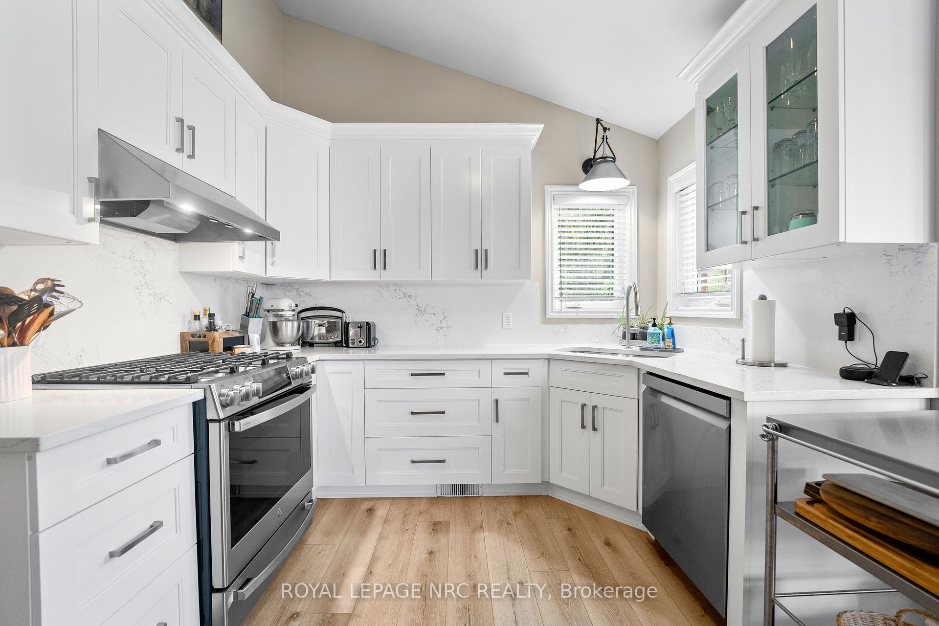 Photo 10 of 11616 Elizabeth Crescent, Wainfleet, Marshville/Winger — HOMEH