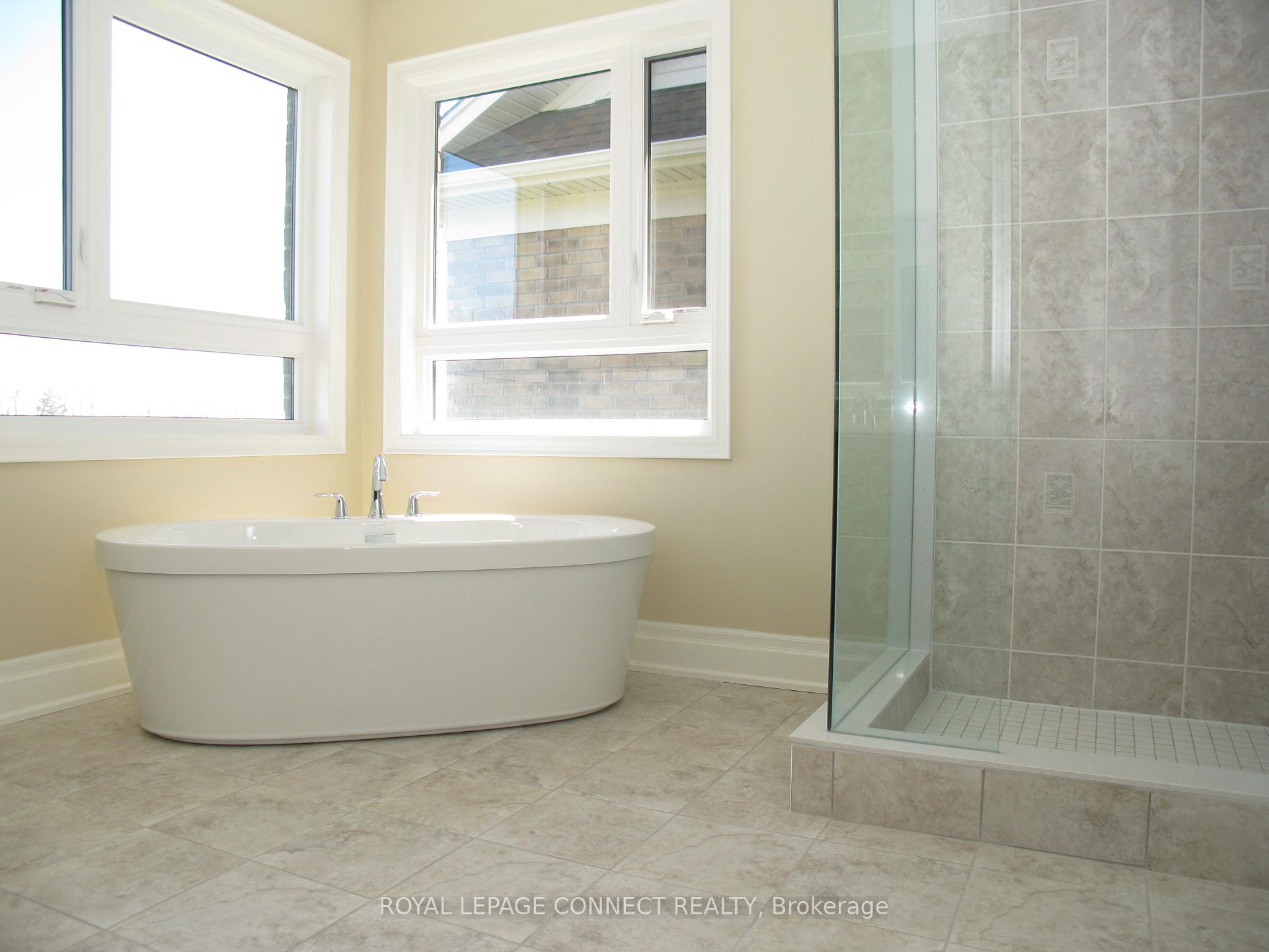 Photo 20 of 63 Hurst Avenue, Vaughan, Patterson — HOMEH