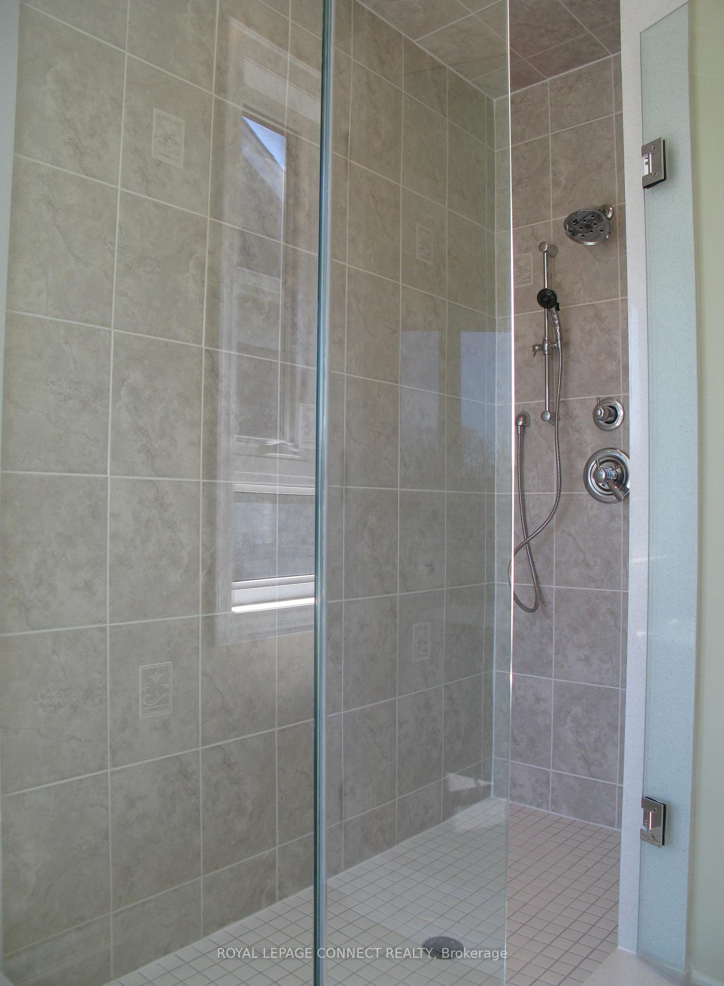 Photo 21 of 63 Hurst Avenue, Vaughan, Patterson — HOMEH