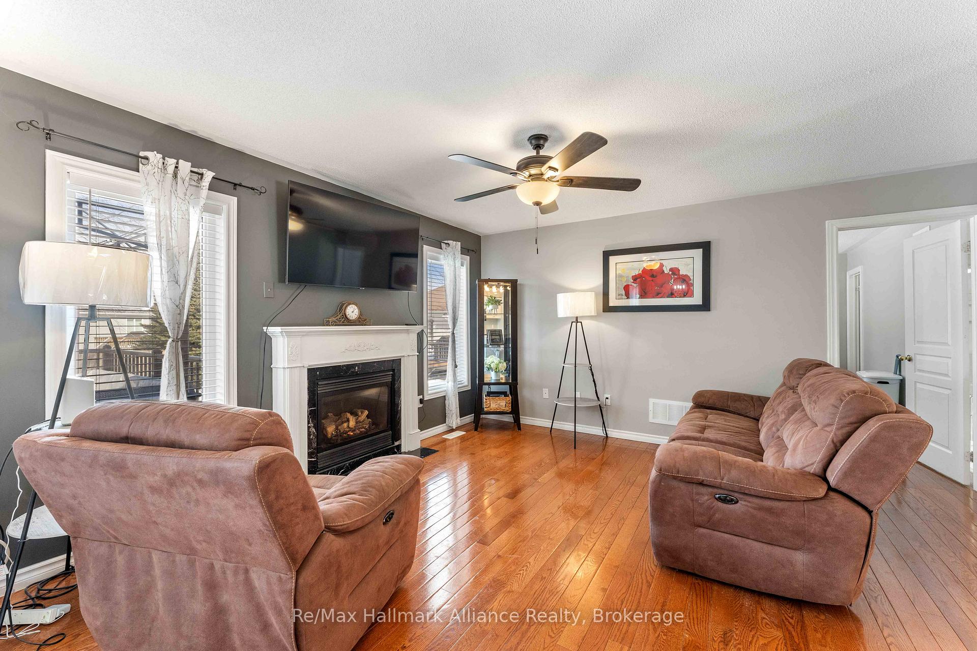 Photo 11 of 20 Meadowood Drive, Wasaga Beach — HOMEH