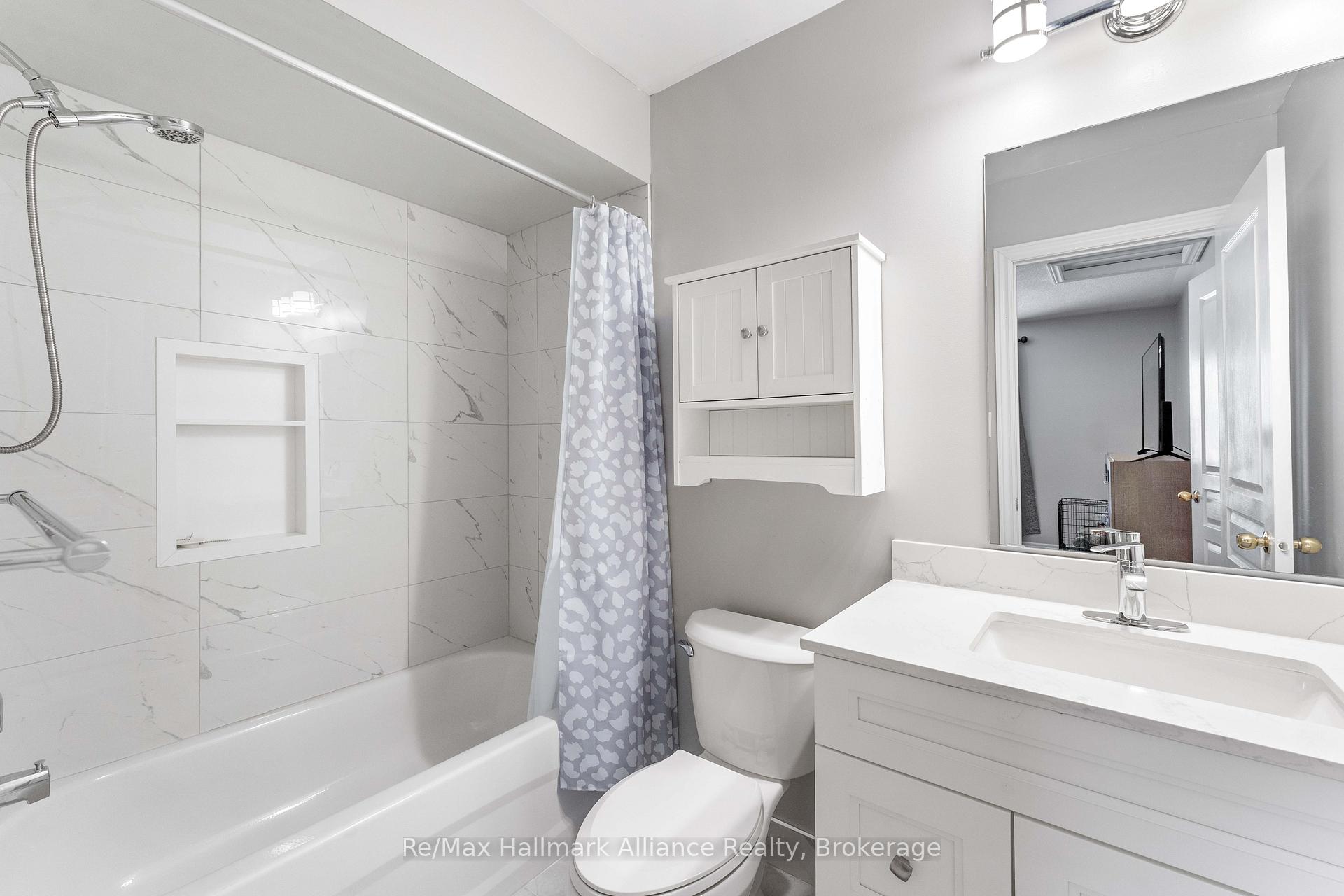 Photo 15 of 20 Meadowood Drive, Wasaga Beach — HOMEH