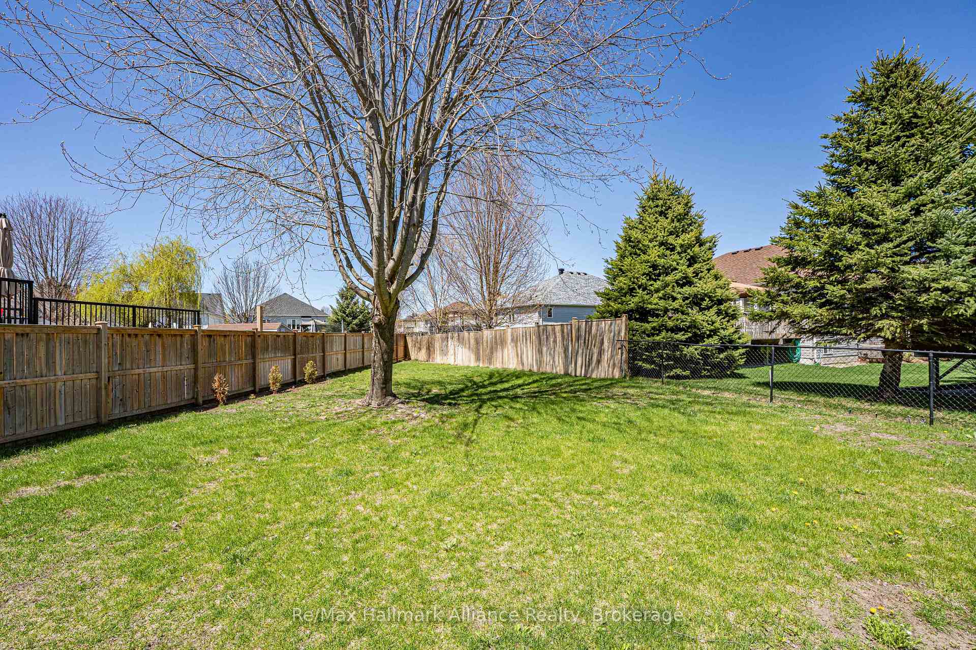 Photo 26 of 20 Meadowood Drive, Wasaga Beach — HOMEH