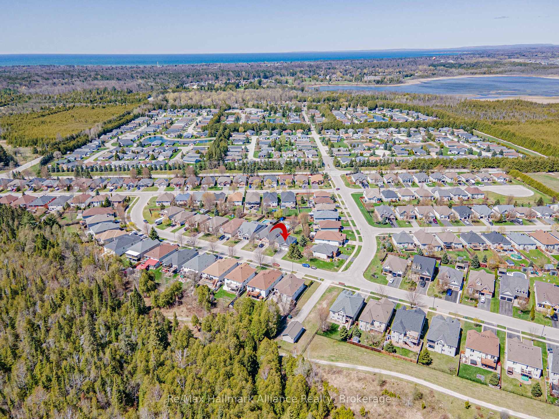 Photo 27 of 20 Meadowood Drive, Wasaga Beach — HOMEH