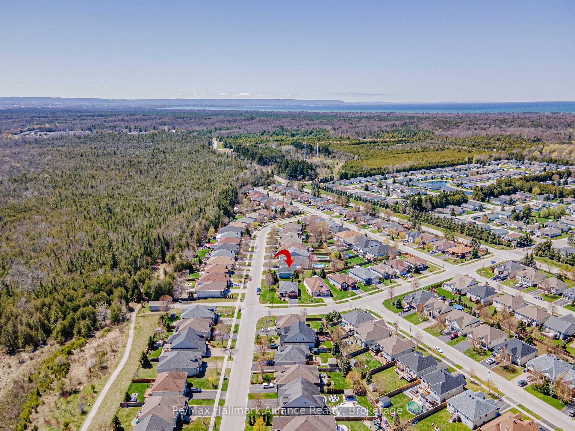 Photo 28 of 20 Meadowood Drive, Wasaga Beach — HOMEH
