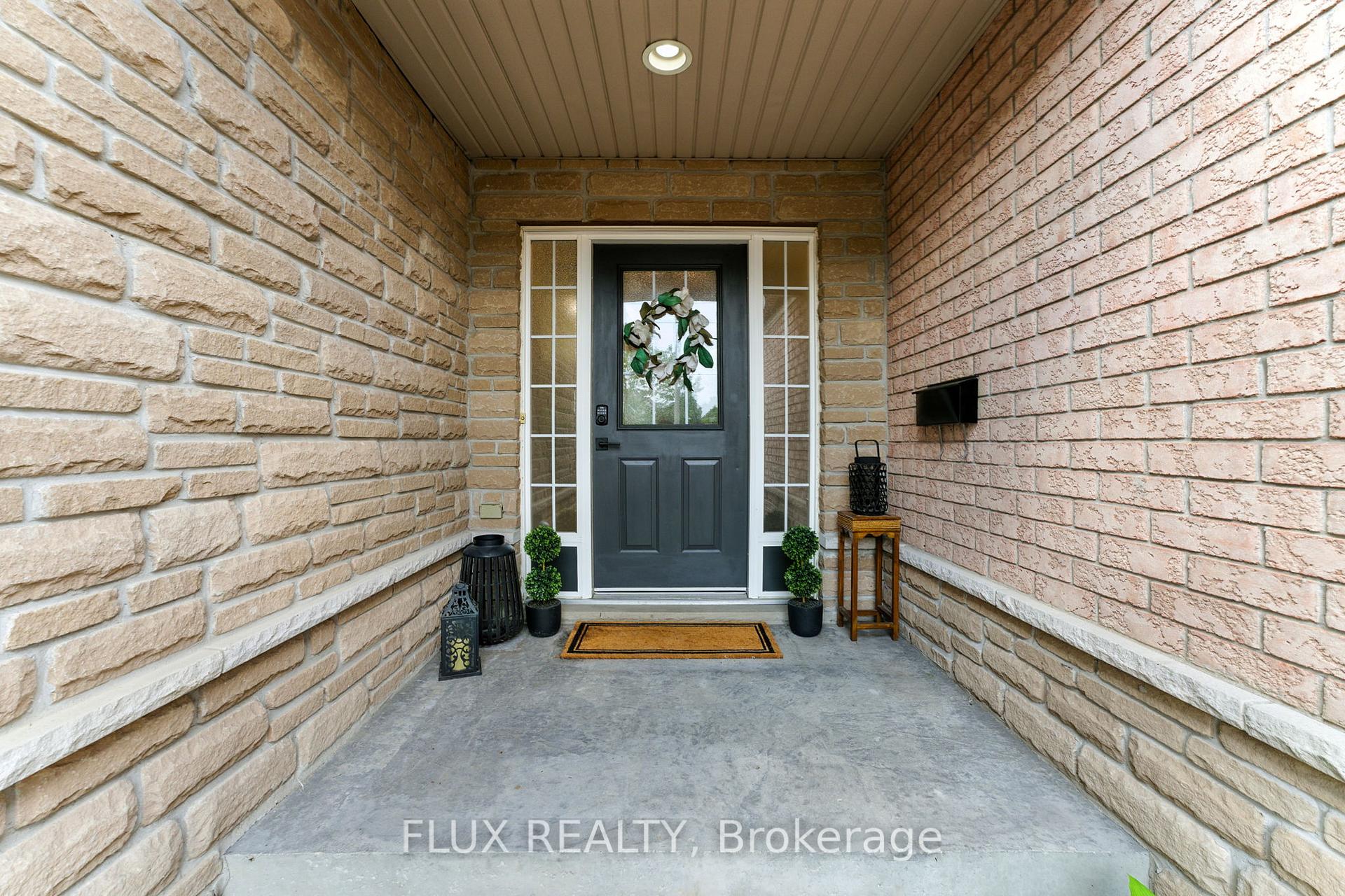 Photo 3 of 120 Reiber Court, Waterloo, Beechwood — HOMEH