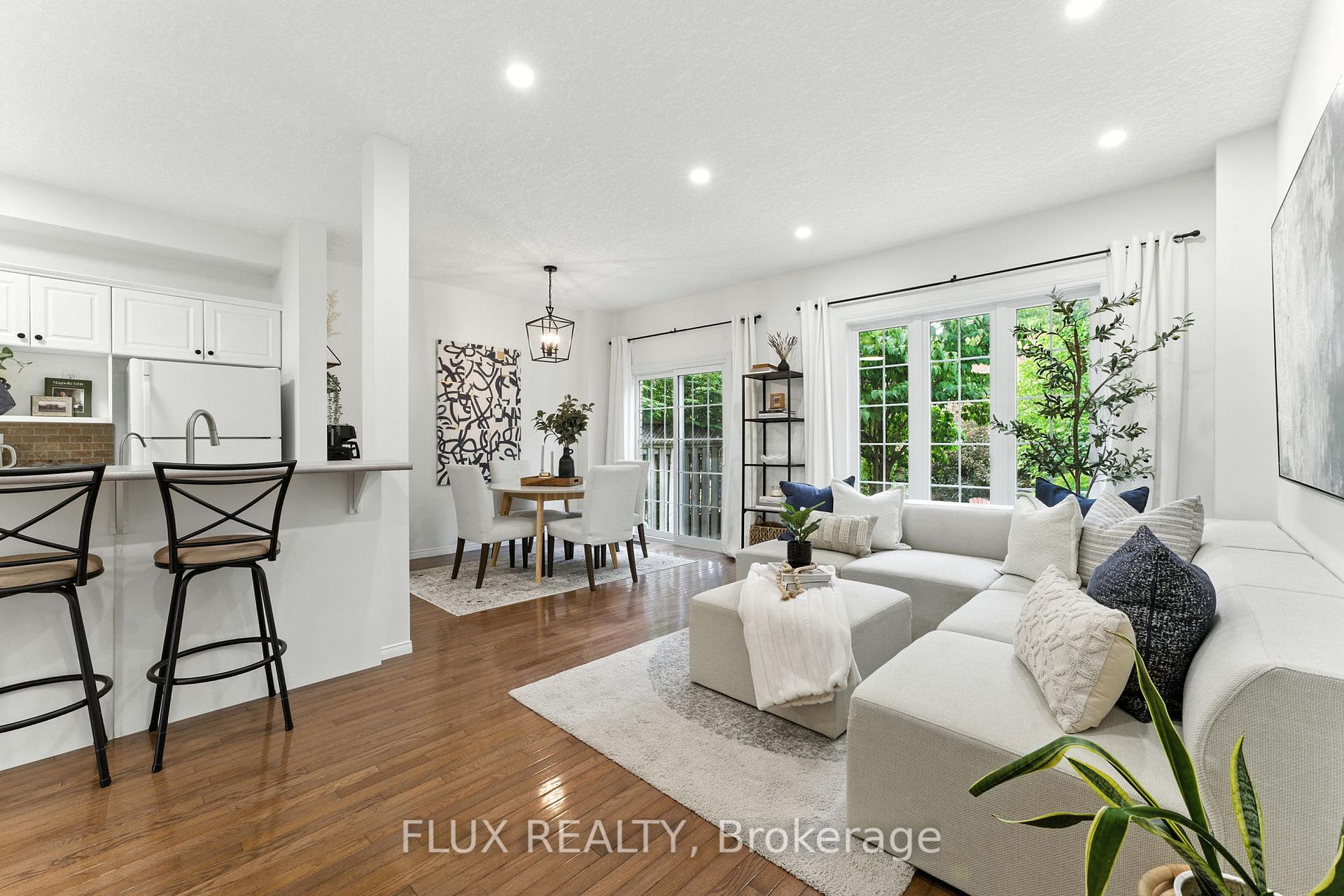 Photo 5 of 120 Reiber Court, Waterloo, Beechwood — HOMEH