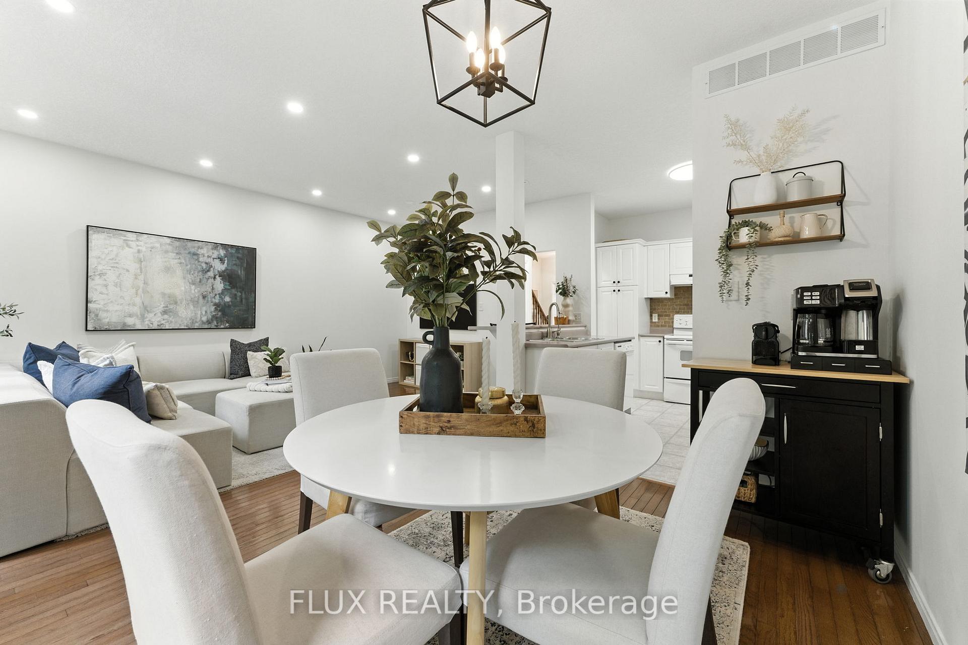 Photo 8 of 120 Reiber Court, Waterloo, Beechwood — HOMEH