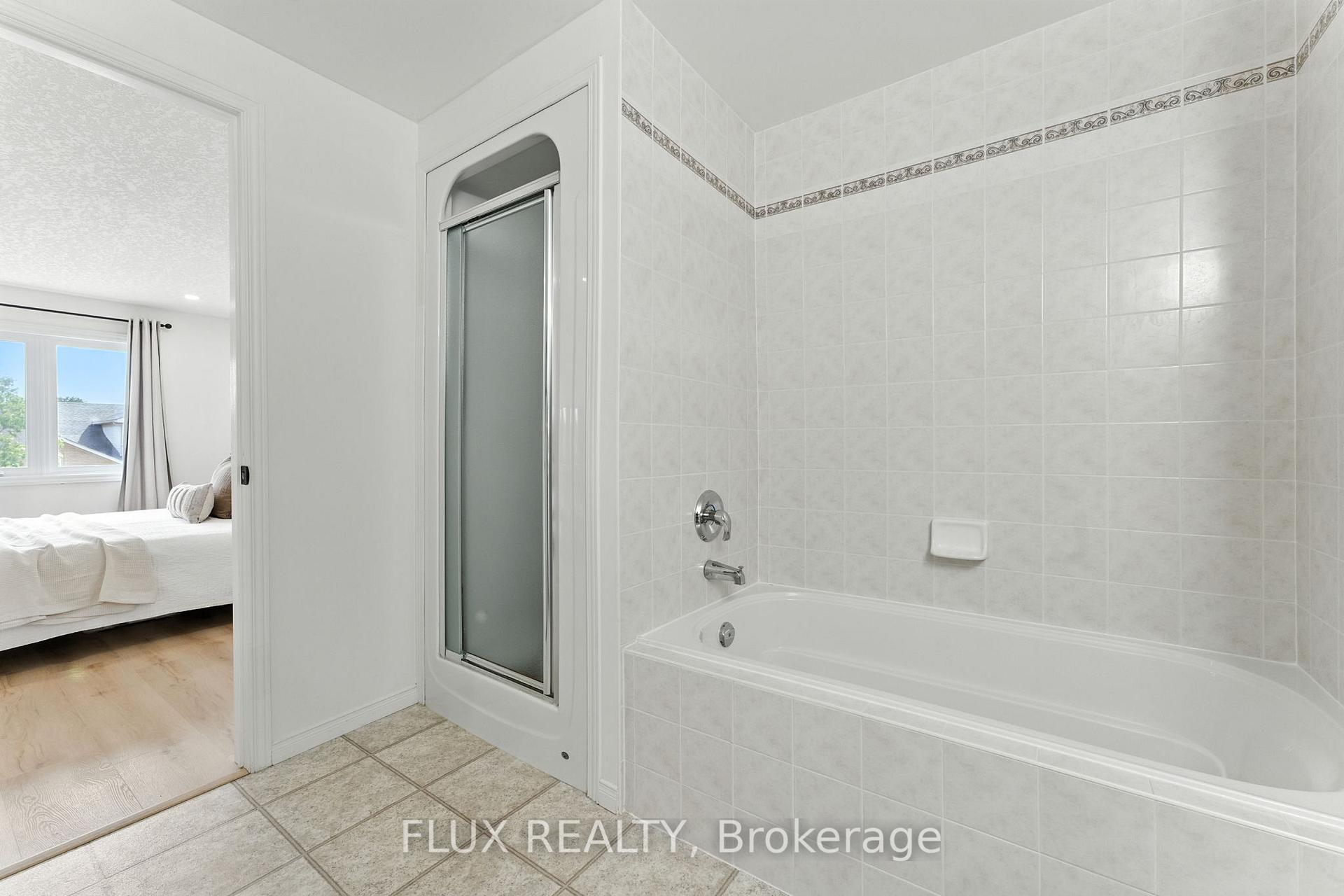 Photo 21 of 120 Reiber Court, Waterloo, Beechwood — HOMEH
