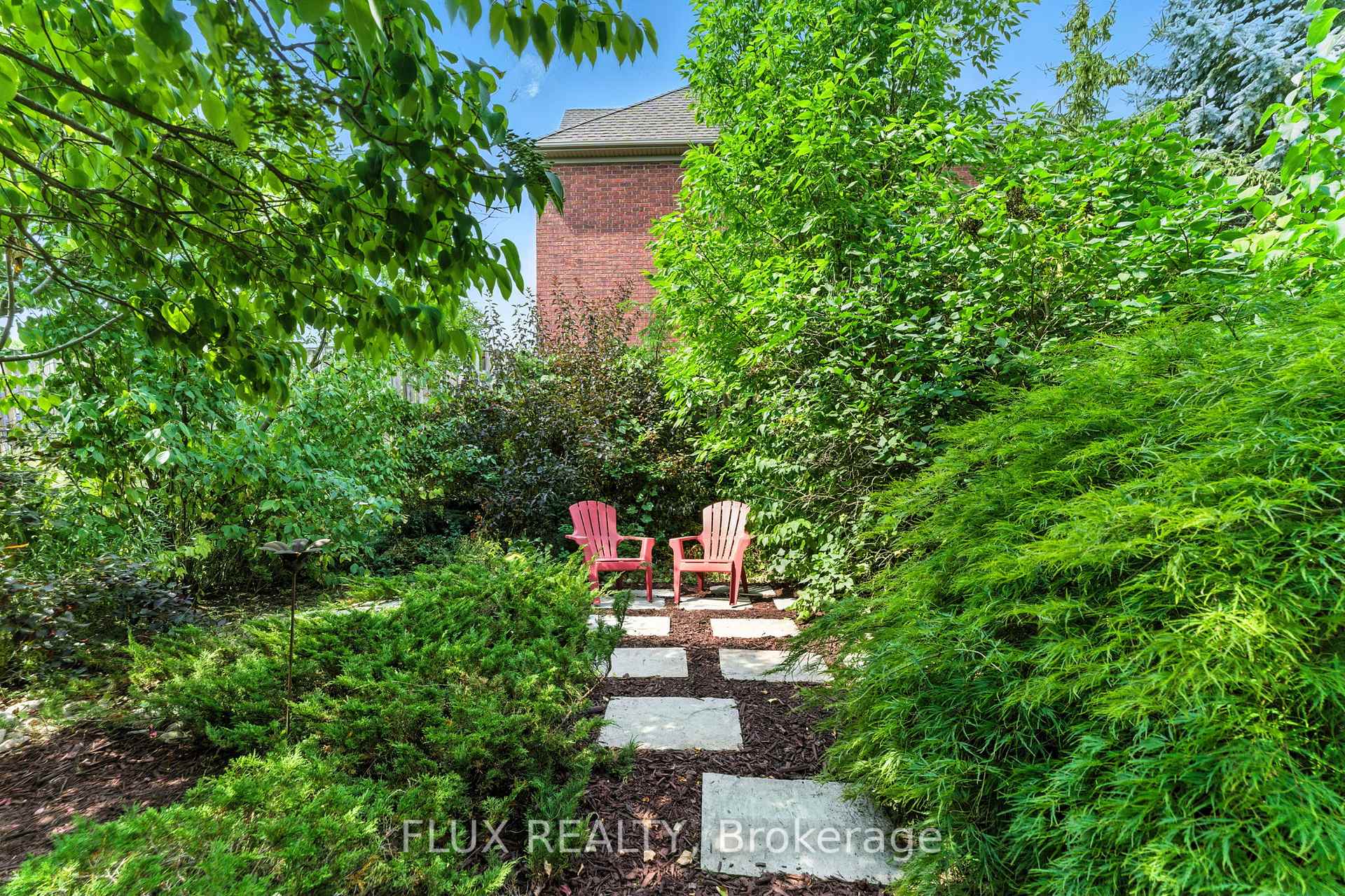 Photo 23 of 120 Reiber Court, Waterloo, Beechwood — HOMEH