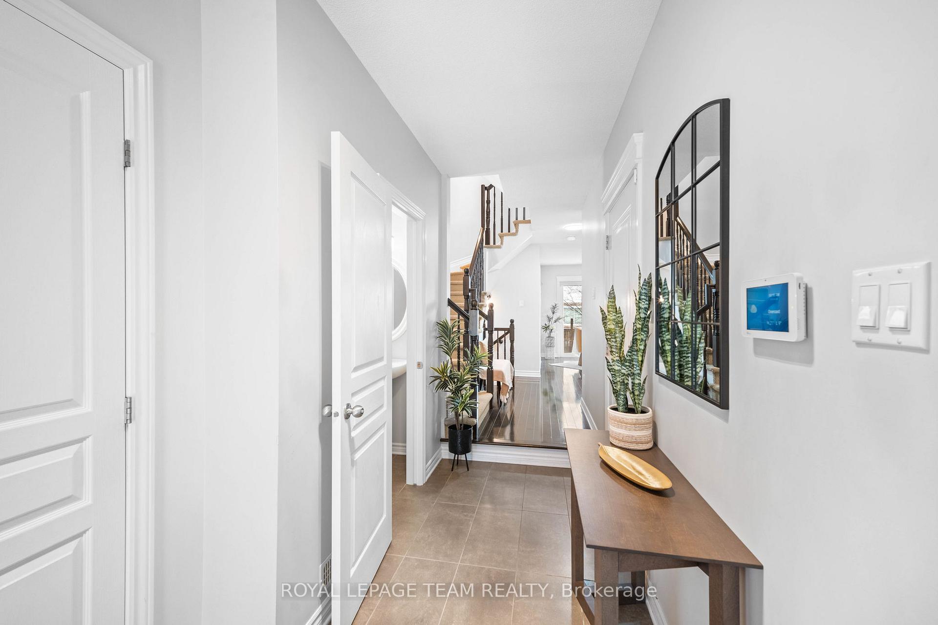 Photo 4 of 109 Brilia, Ottawa, Beacon Hill South — HOMEH