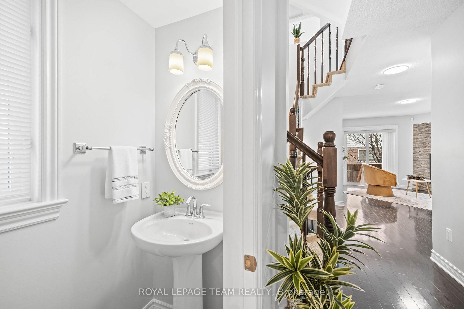 Photo 5 of 109 Brilia, Ottawa, Beacon Hill South — HOMEH