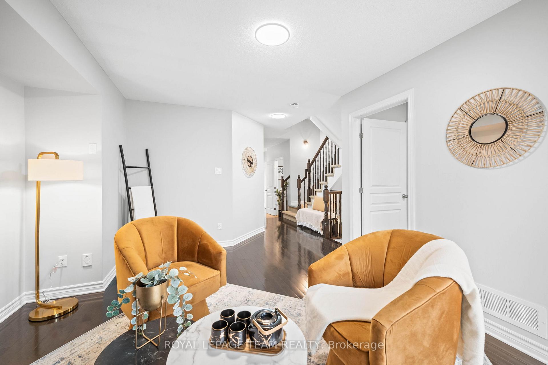 Photo 13 of 109 Brilia, Ottawa, Beacon Hill South — HOMEH