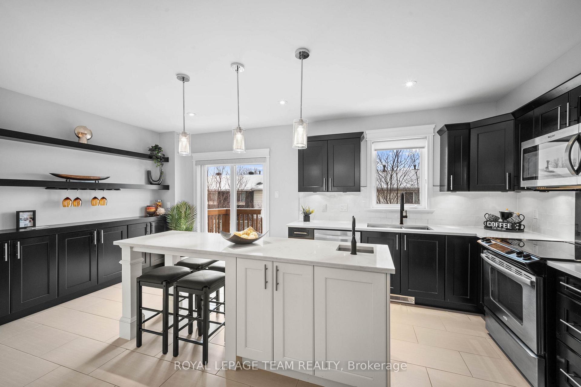 Photo 9 of 109 Brilia, Ottawa, Beacon Hill South — HOMEH
