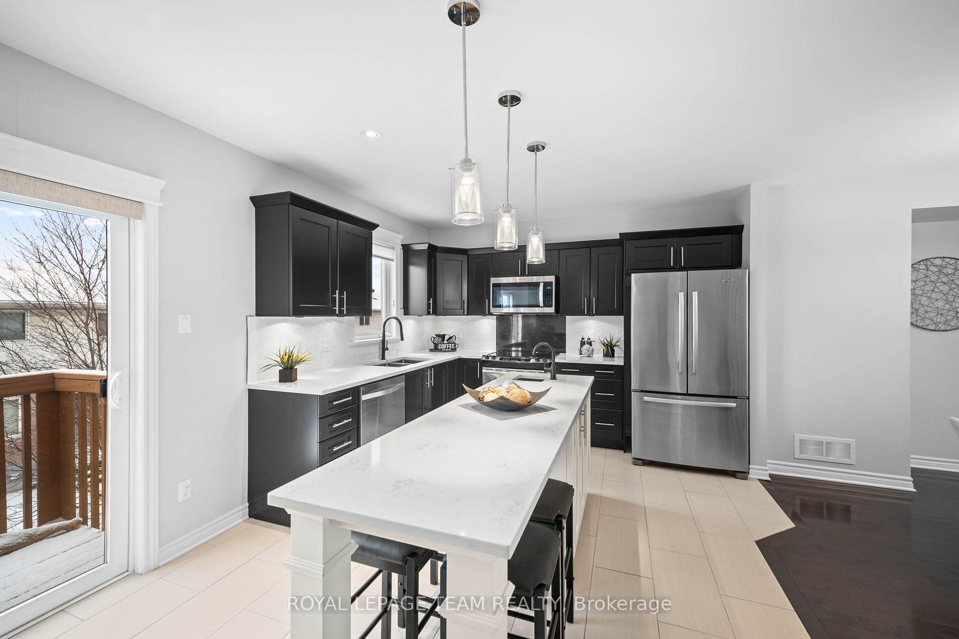 Photo 8 of 109 Brilia, Ottawa, Beacon Hill South — HOMEH