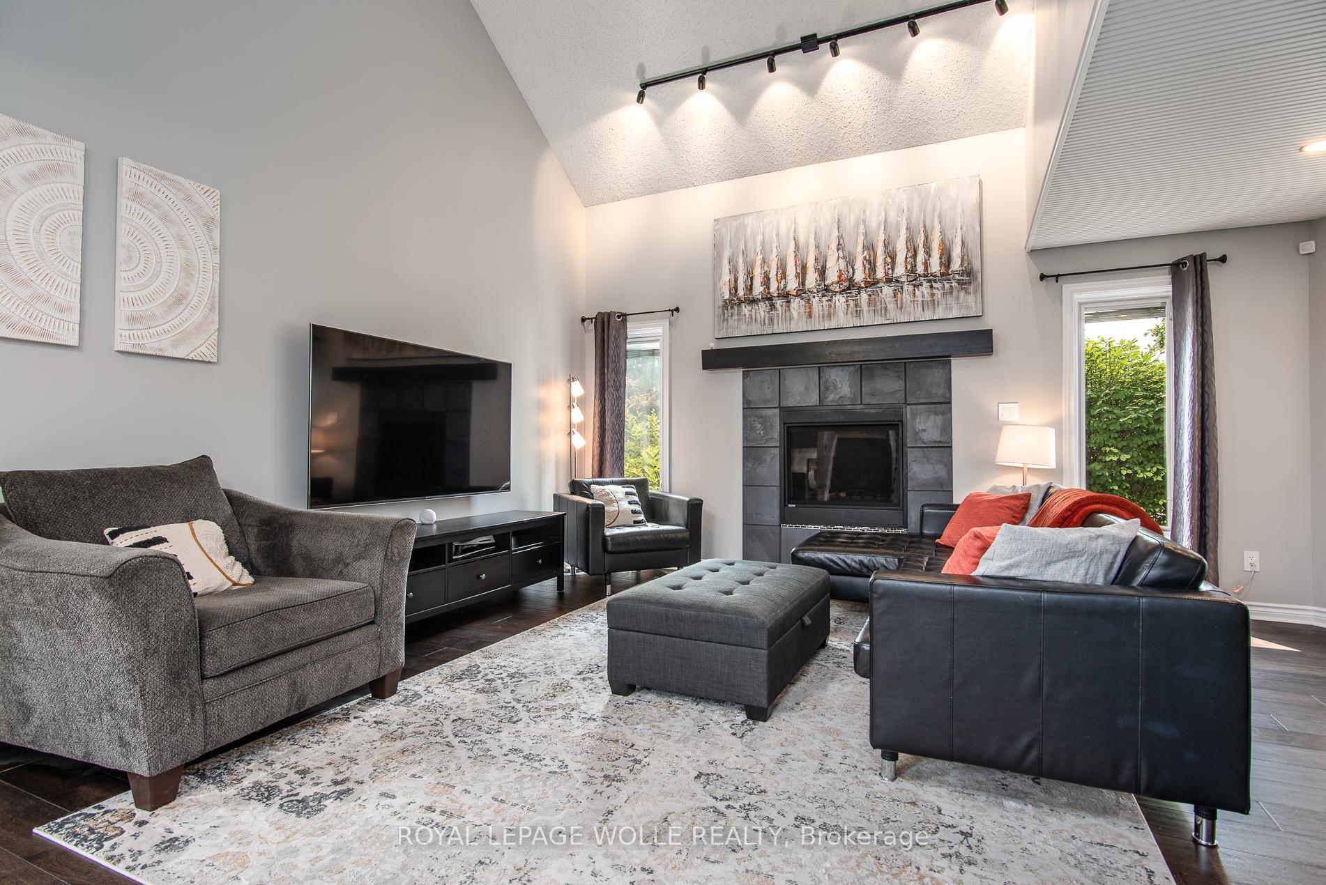 Photo 3 of 518 Baringham Place, Waterloo — HOMEH