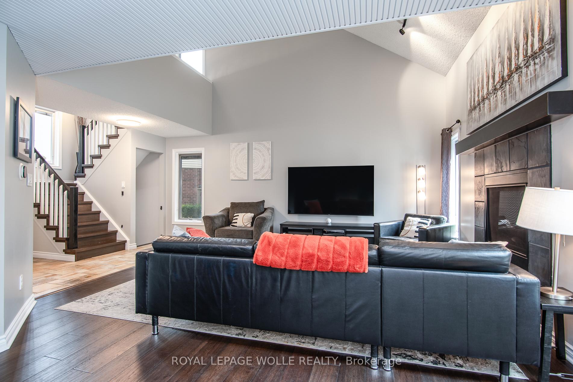 Photo 4 of 518 Baringham Place, Waterloo — HOMEH