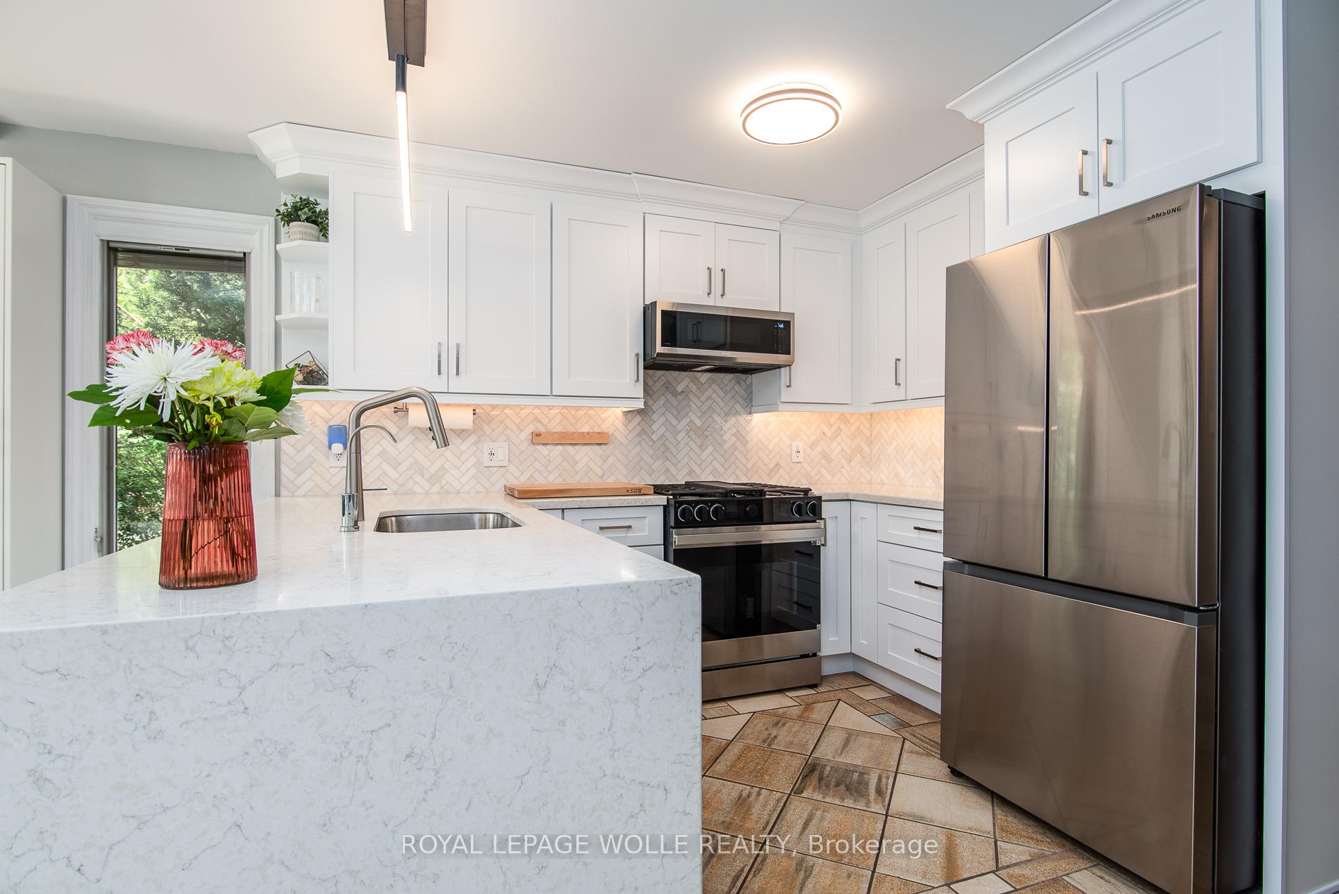 Photo 6 of 518 Baringham Place, Waterloo — HOMEH